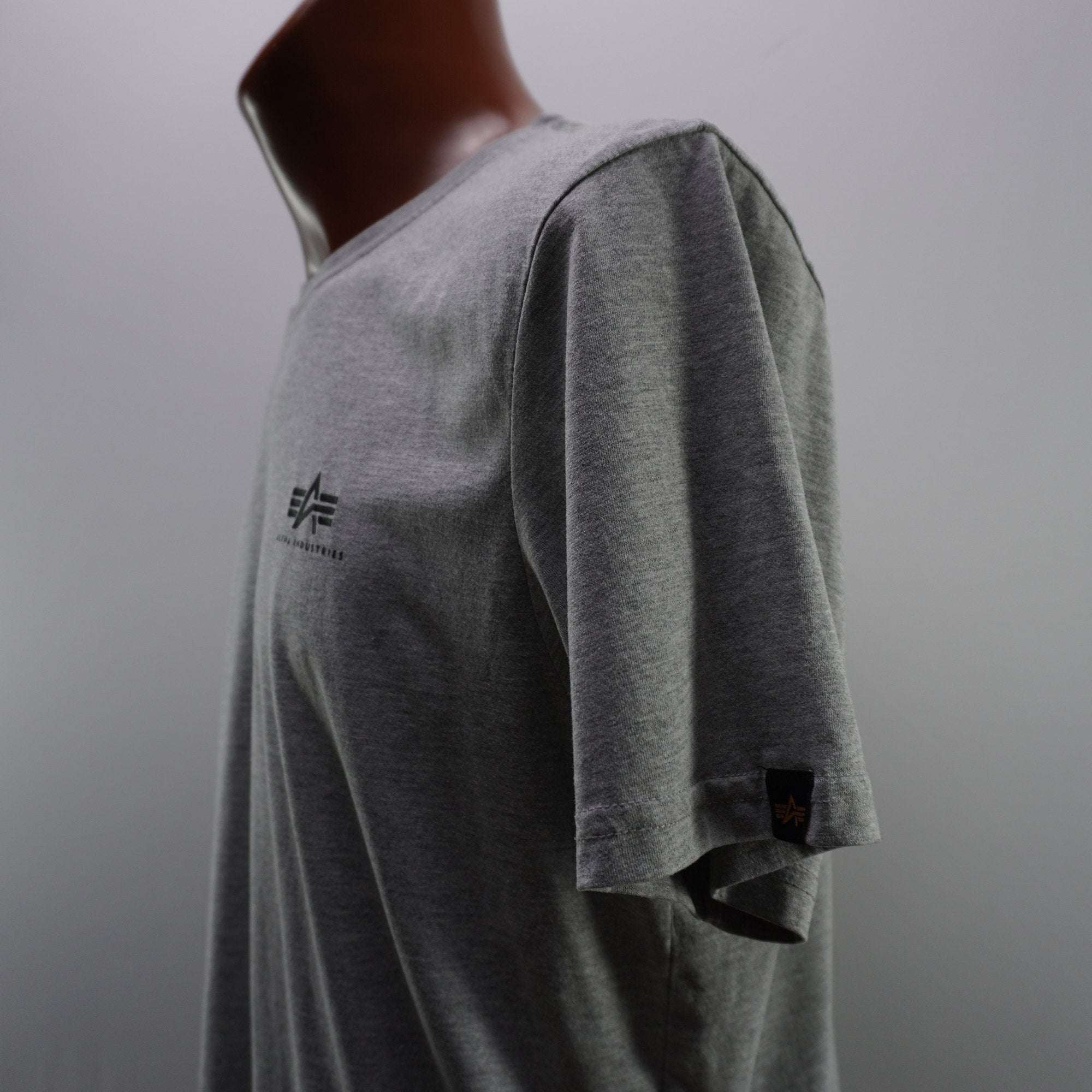 Camiseta de Manga Corta Alpha Industries para Hombre - Gris, XL, Usada en Muy Buen Estado