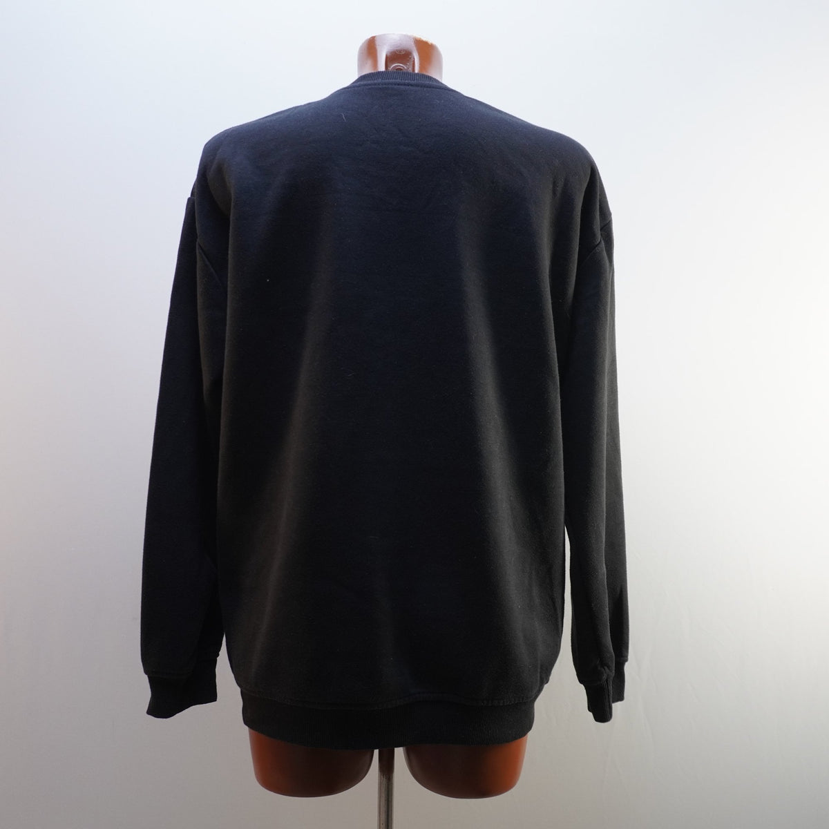 Sudadera con Capucha Karl Lagerfeld para Mujer - Negra, XL (Usada en Muy Buen Estado)