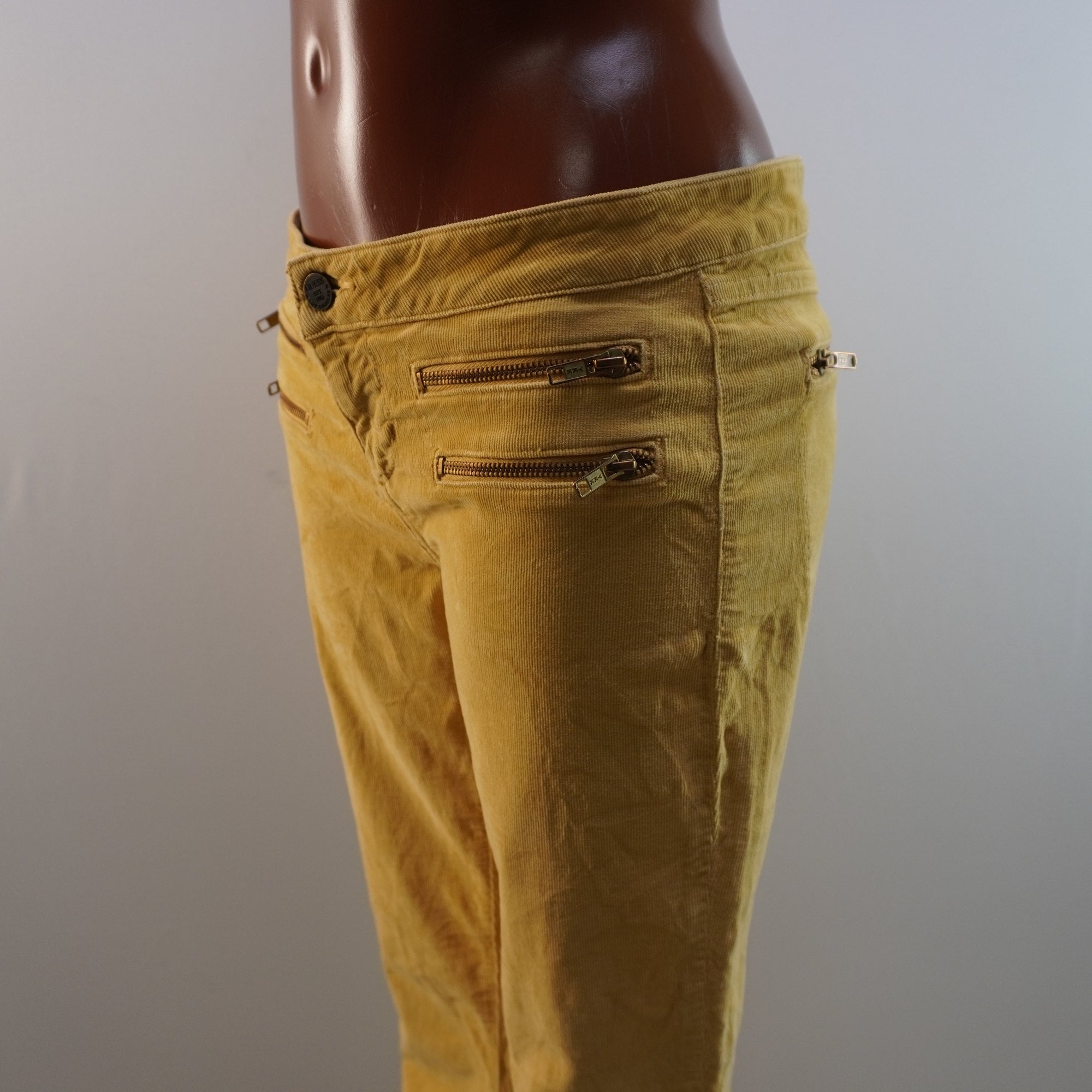 Vaqueros Guess para Mujer Usados - Mostaza, Talla 29