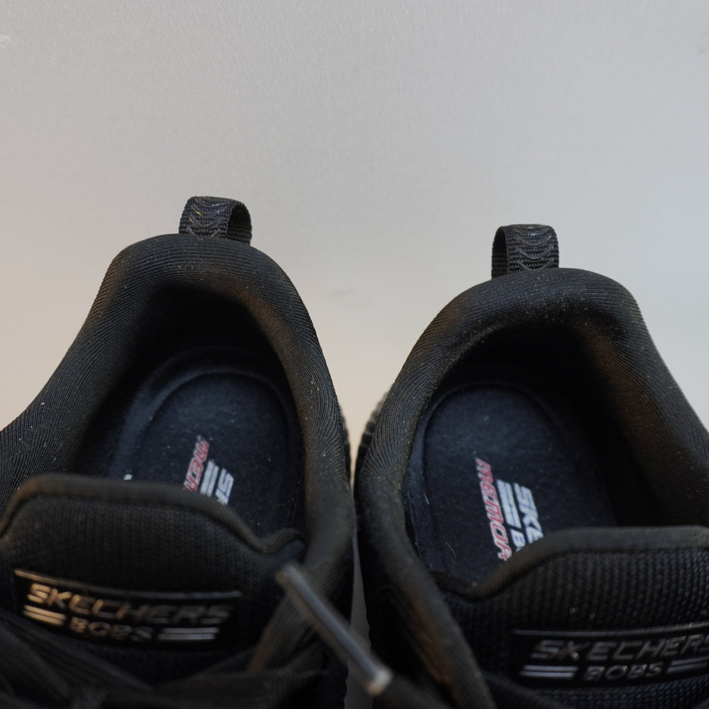 Zapatillas Skechers para Mujer Usadas - Negro, Talla 39