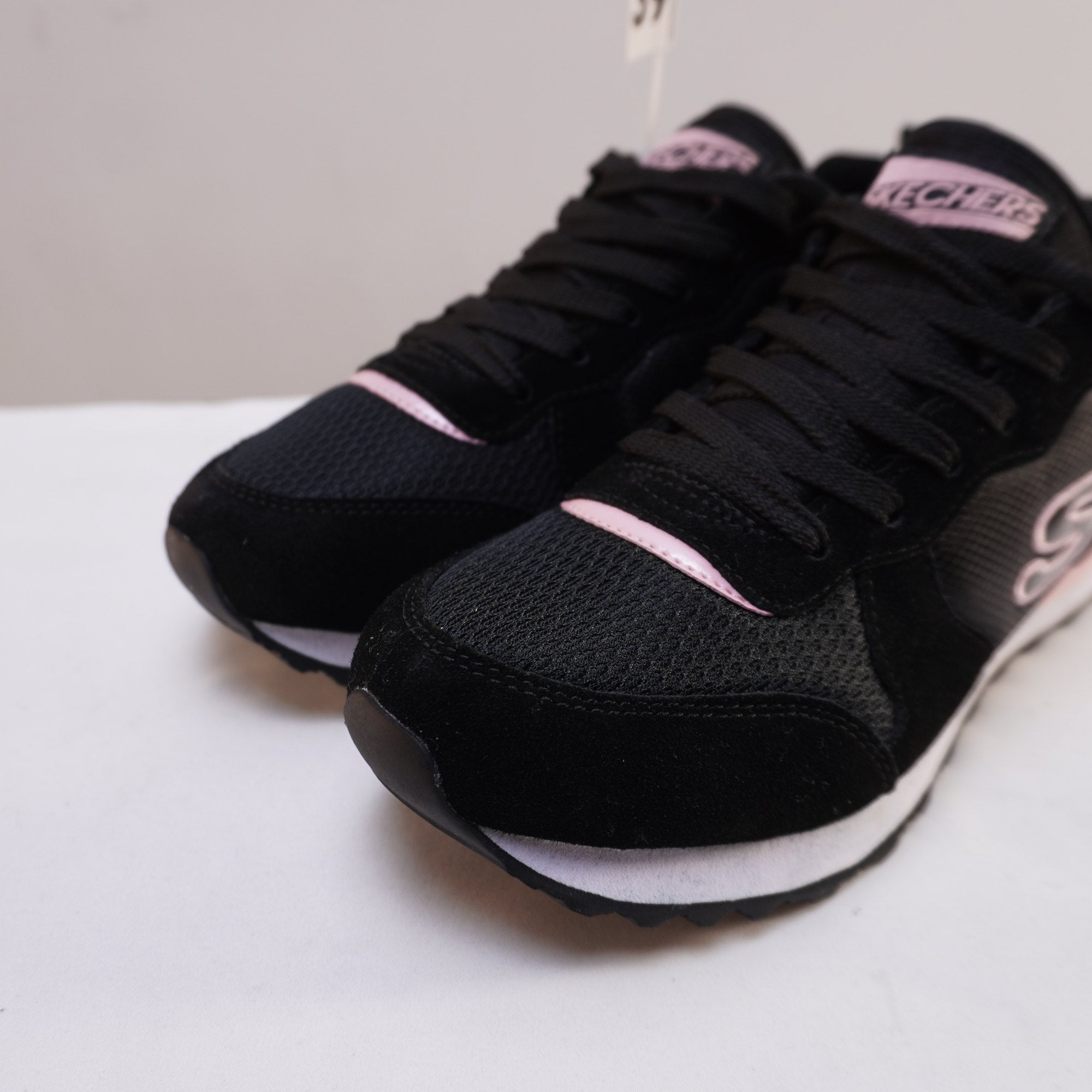 Zapatillas Skechers para Mujer Nuevas - Negros, Talla 39