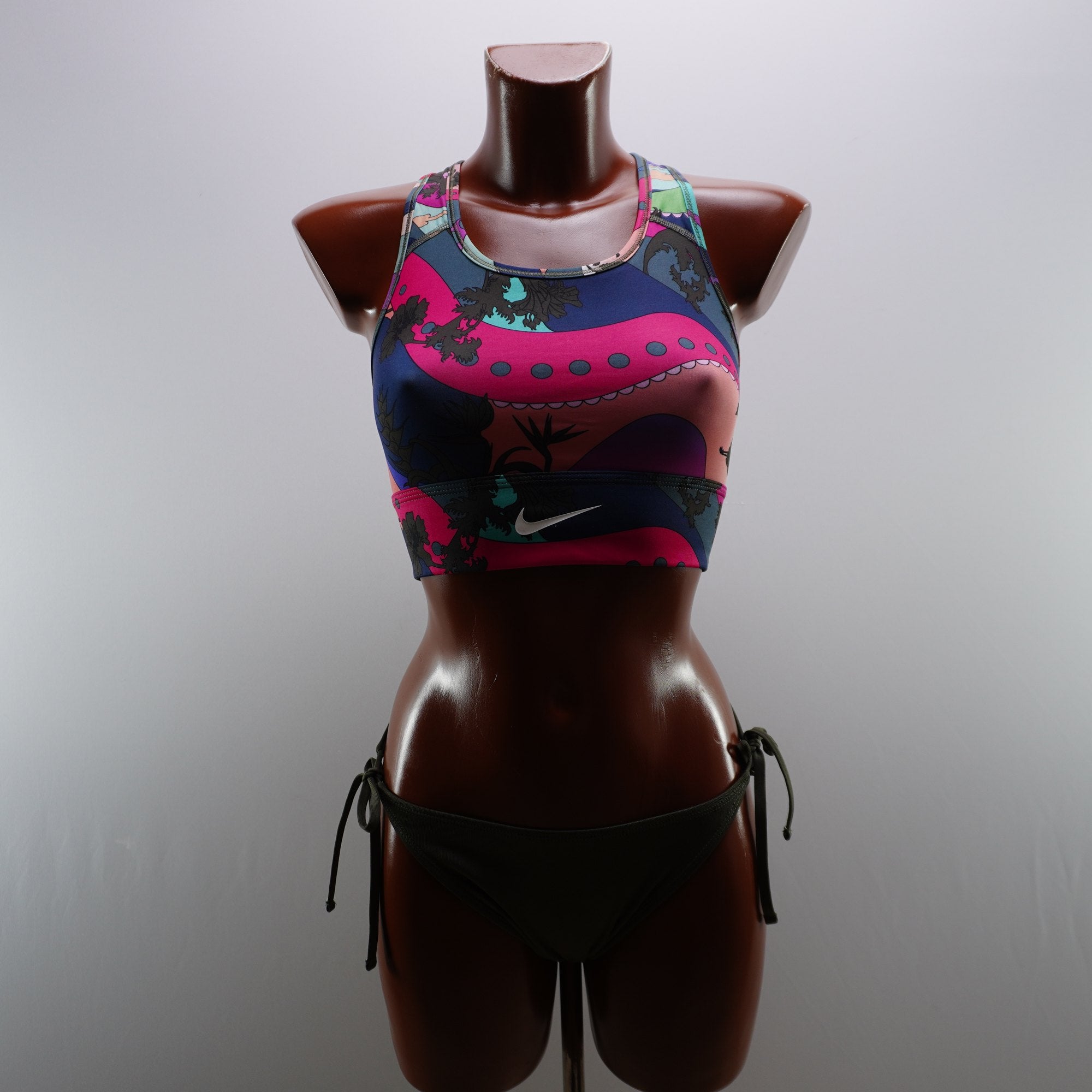 Vestido de Baño Nike para Mujer Usado - Pequeño (S), Muy Buen Estado