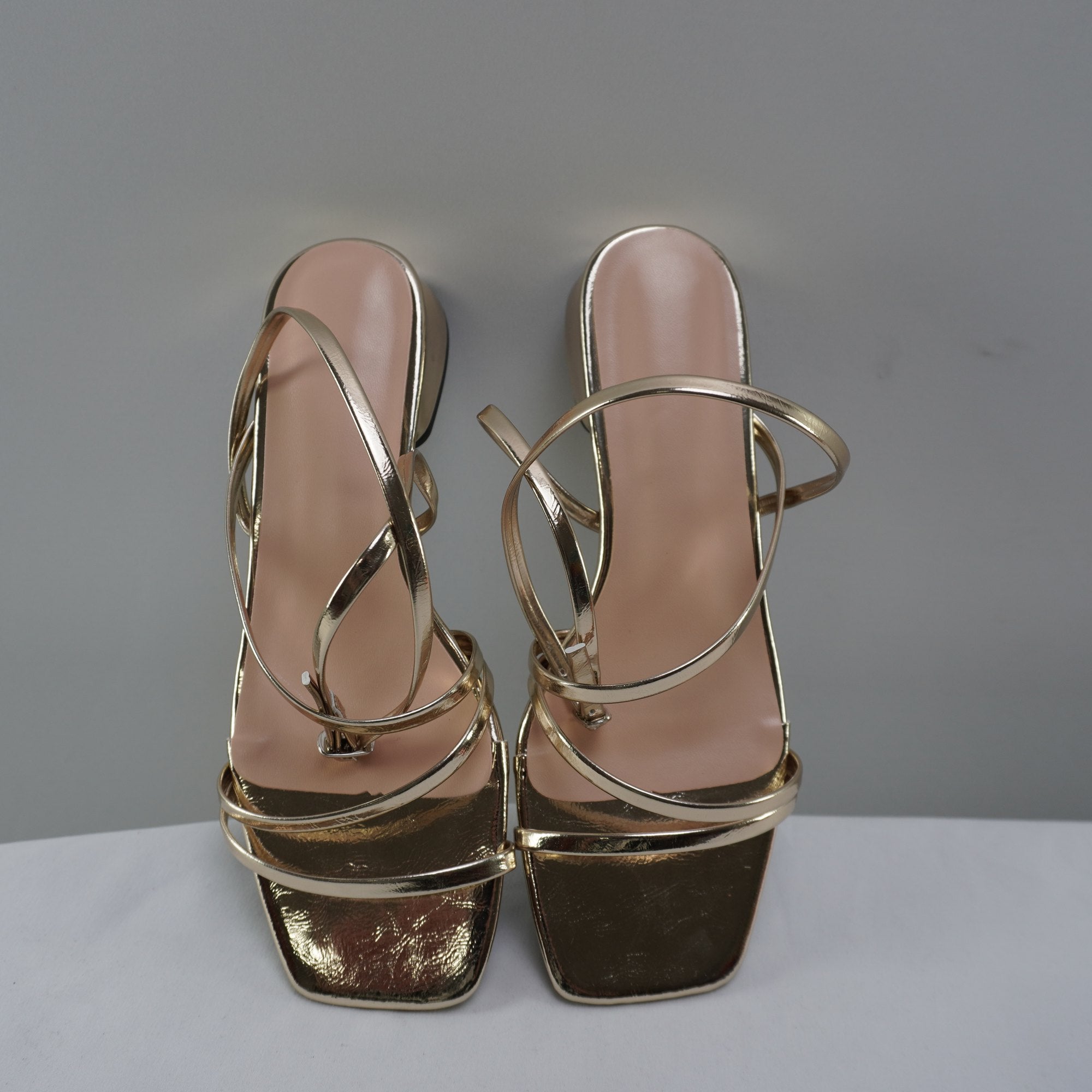 Tacones Dorados para Mujer Usados - Talla 37
