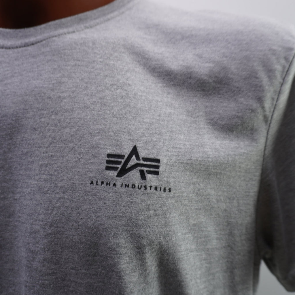 Camiseta de Manga Corta Alpha Industries para Hombre - Gris, XL, Usada en Muy Buen Estado