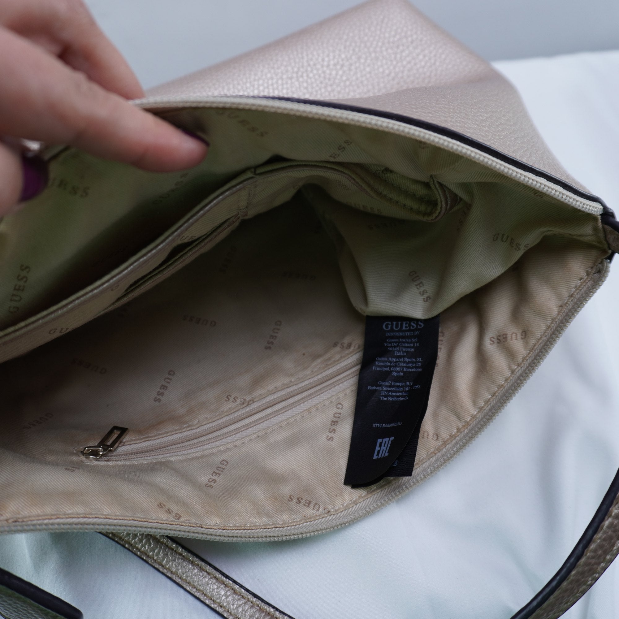 Bolso Baguette Guesstures para Mujer Usado - Rosa, Muy Buen Estado