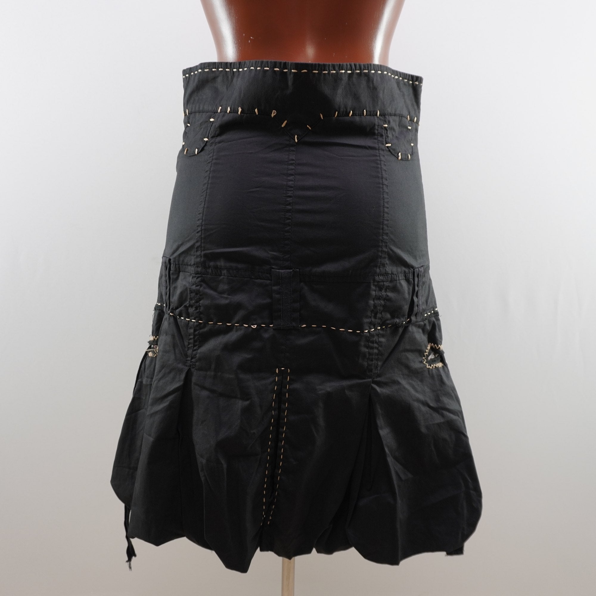 Falda Italian Style para Mujer Usada - Negra, S