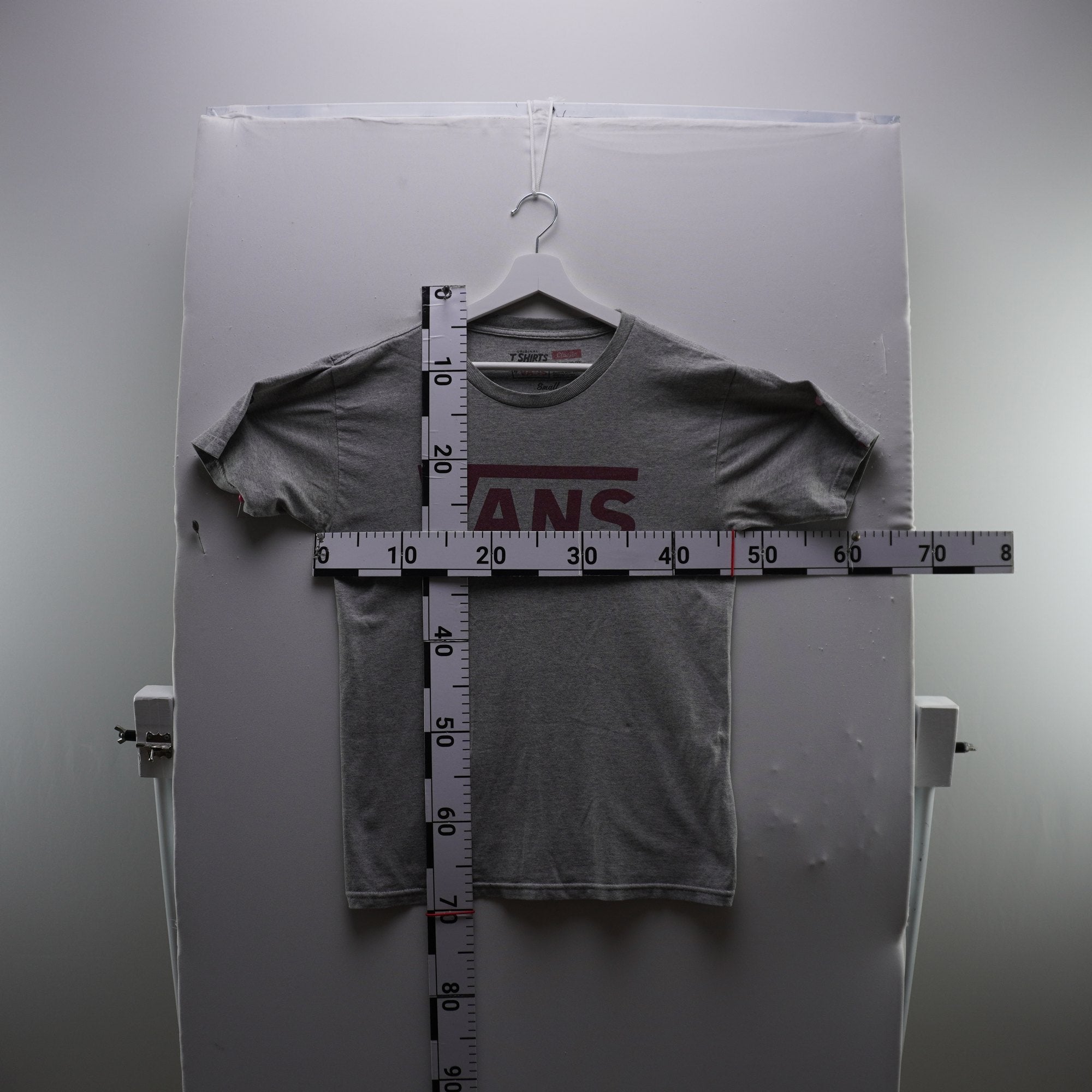 Camiseta de Manga Corta Vans para Hombre - Gris, S, Usada en Muy Buen Estado