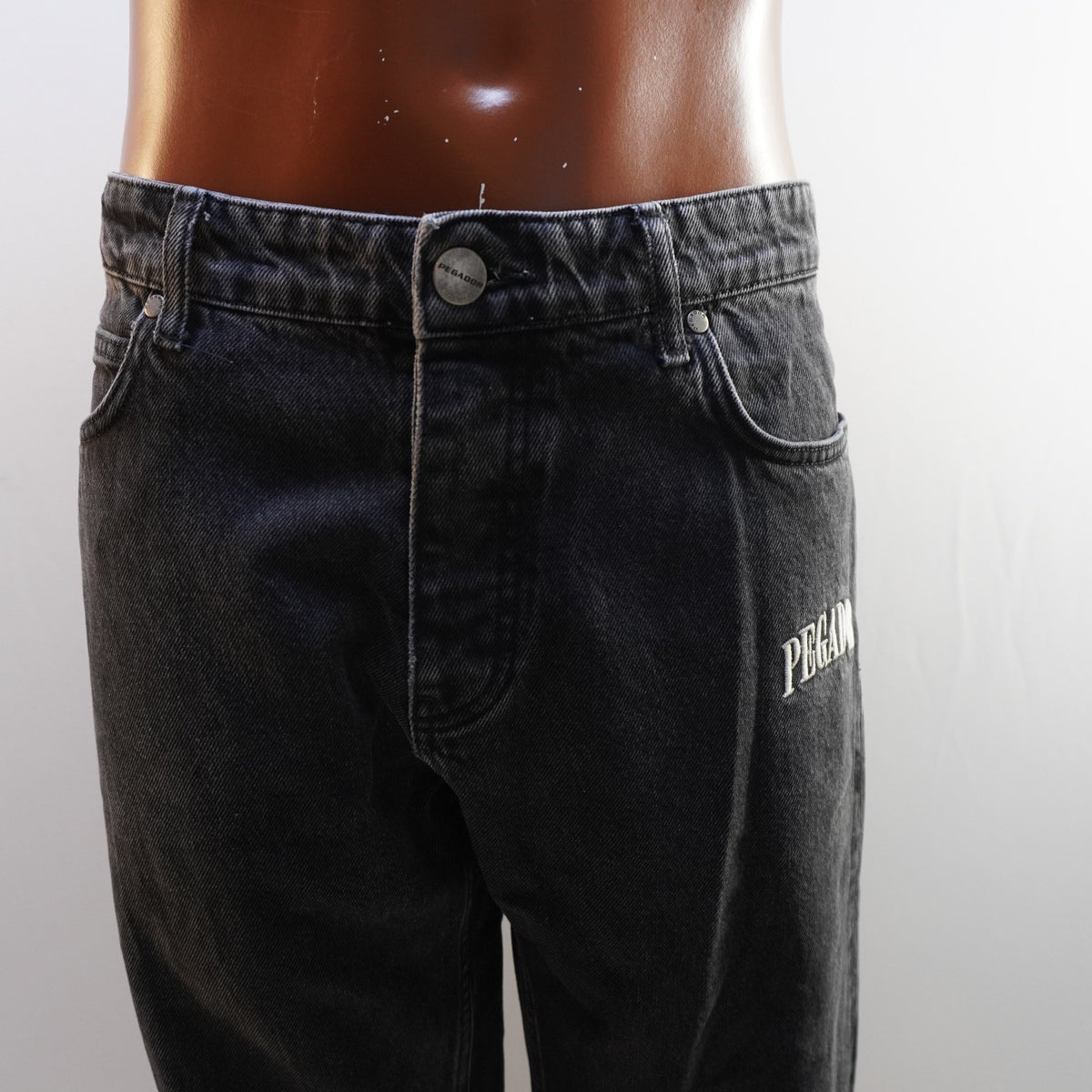 Vaqueros Pegador para Hombre Usados - Negros, L