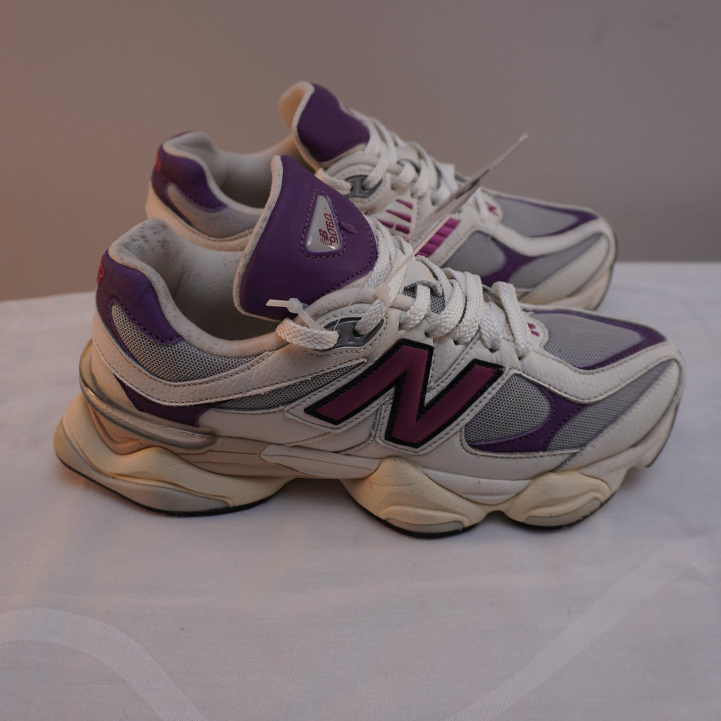 Zapatillas New Balance para Mujer Usadas - Blancas, Talla 38.5