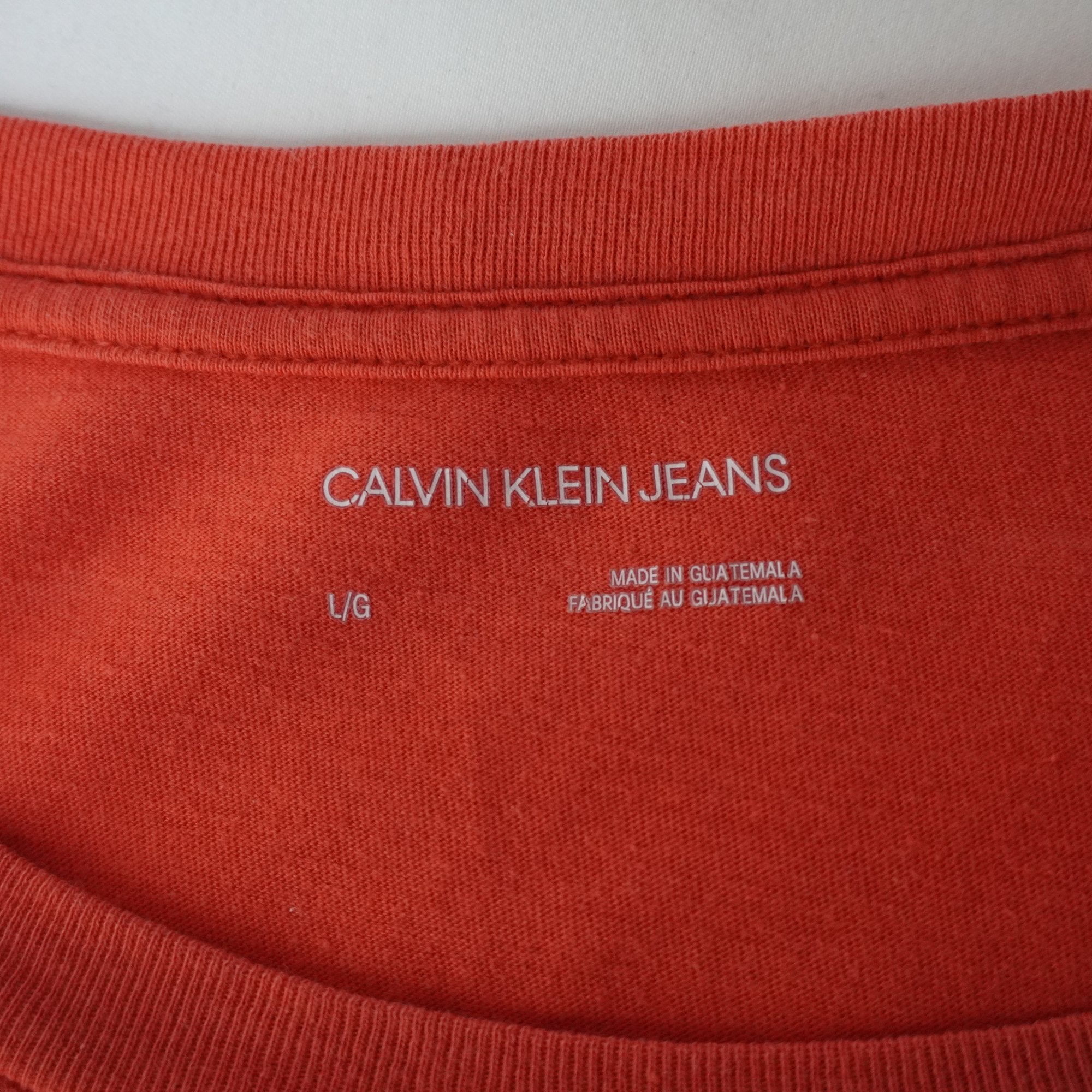 Camiseta de Manga Corta Calvin Klein para Hombre - Naranja, L, Usada en Muy Buen Estado
