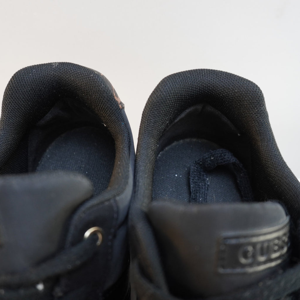 Zapatillas Guess para Mujer Usadas - Negros, Talla 39