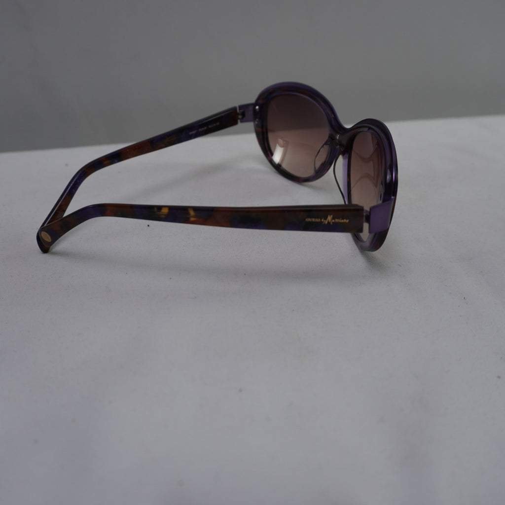 Gafas de Sol Guess Marciano para Mujeres Usadas - Púrpura, Muy Buen Estado