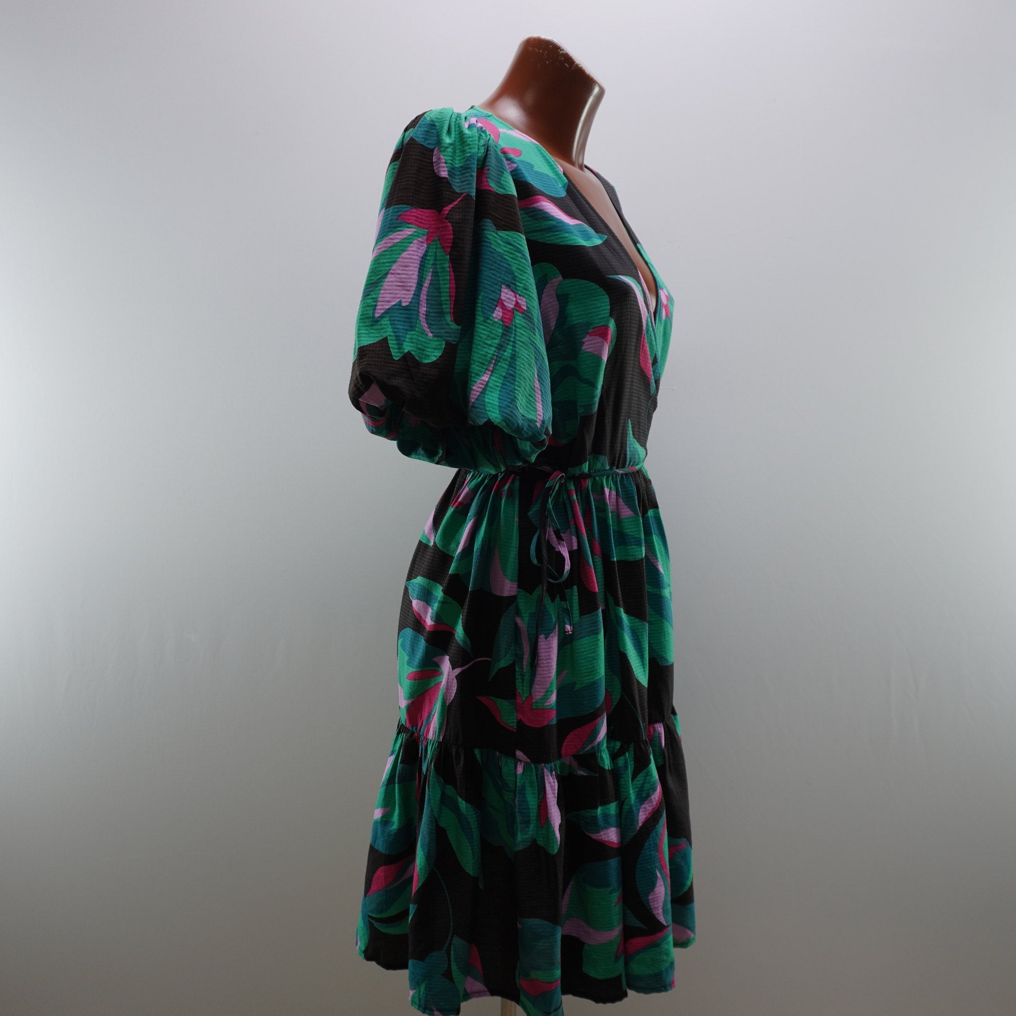 Vestido YAS para Mujer Usado - Multicolor, Grande (L)