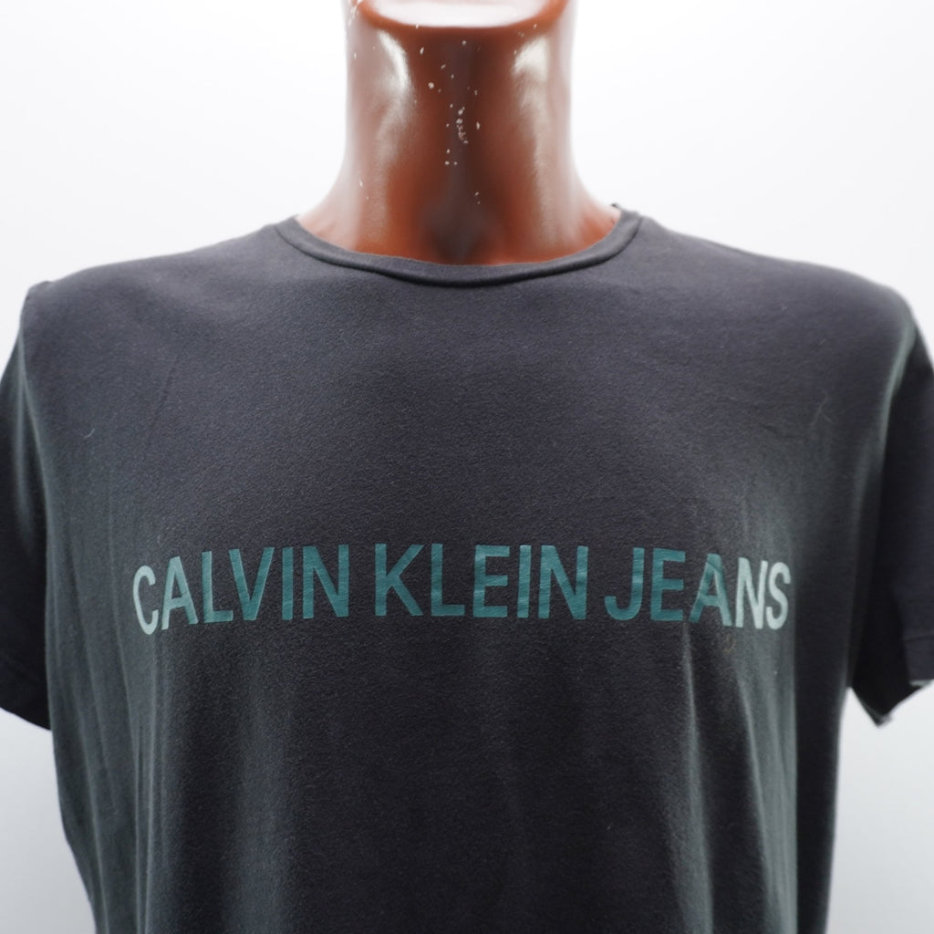 Camiseta de Manga Corta Calvin Klein para Mujer Usada - Negra, XL