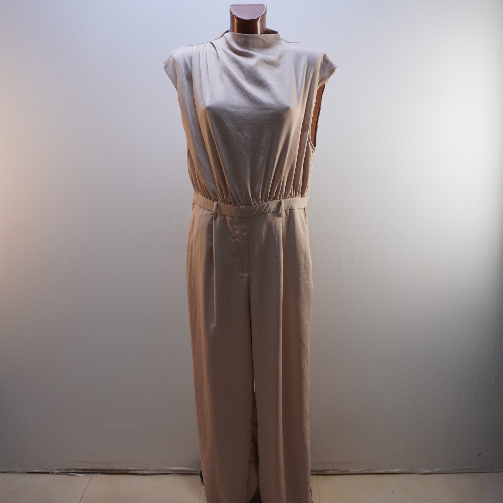 Mono Amisu para Mujer Usado - Beige, L