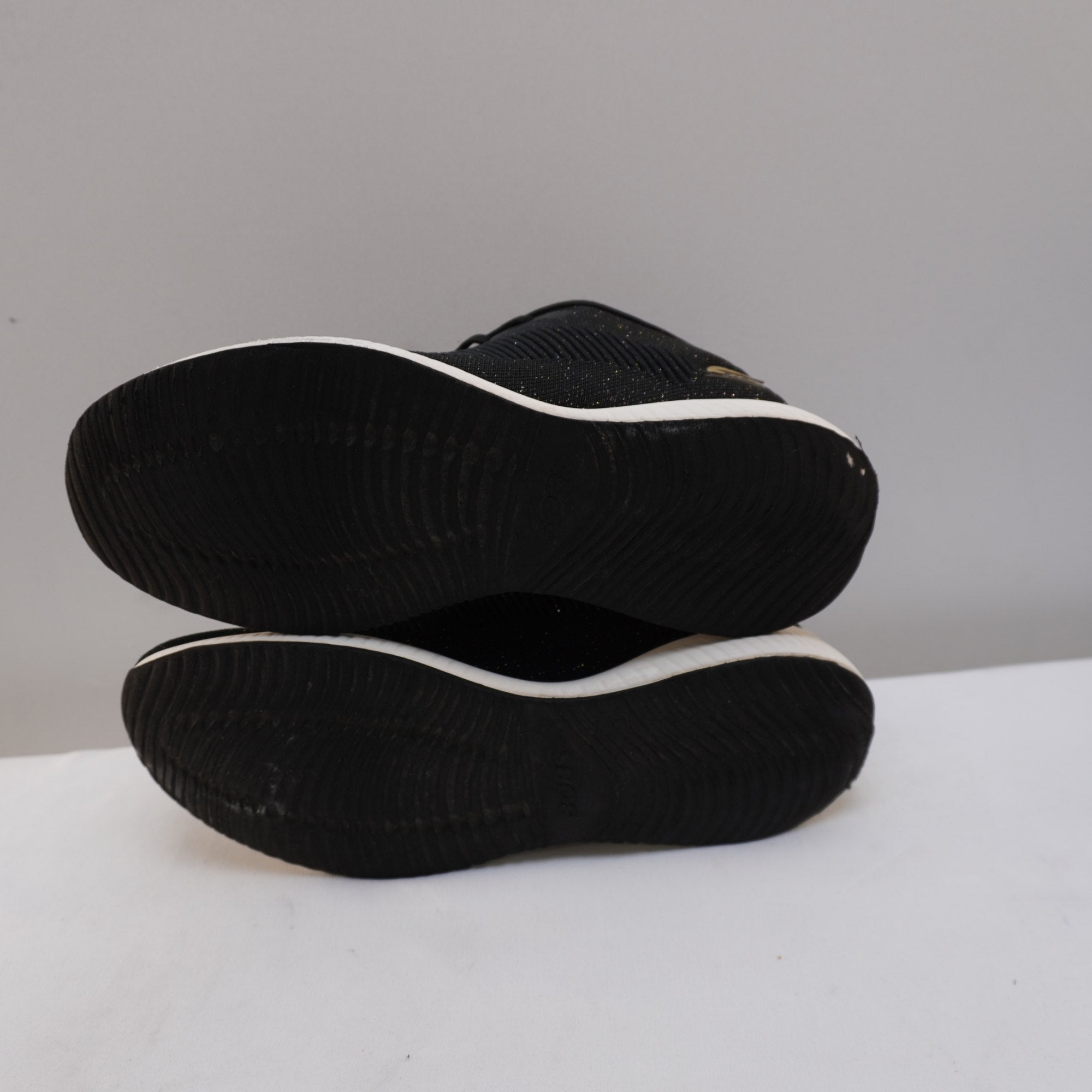 Zapatillas Skechers para Mujer Usadas - Negro, Talla 39