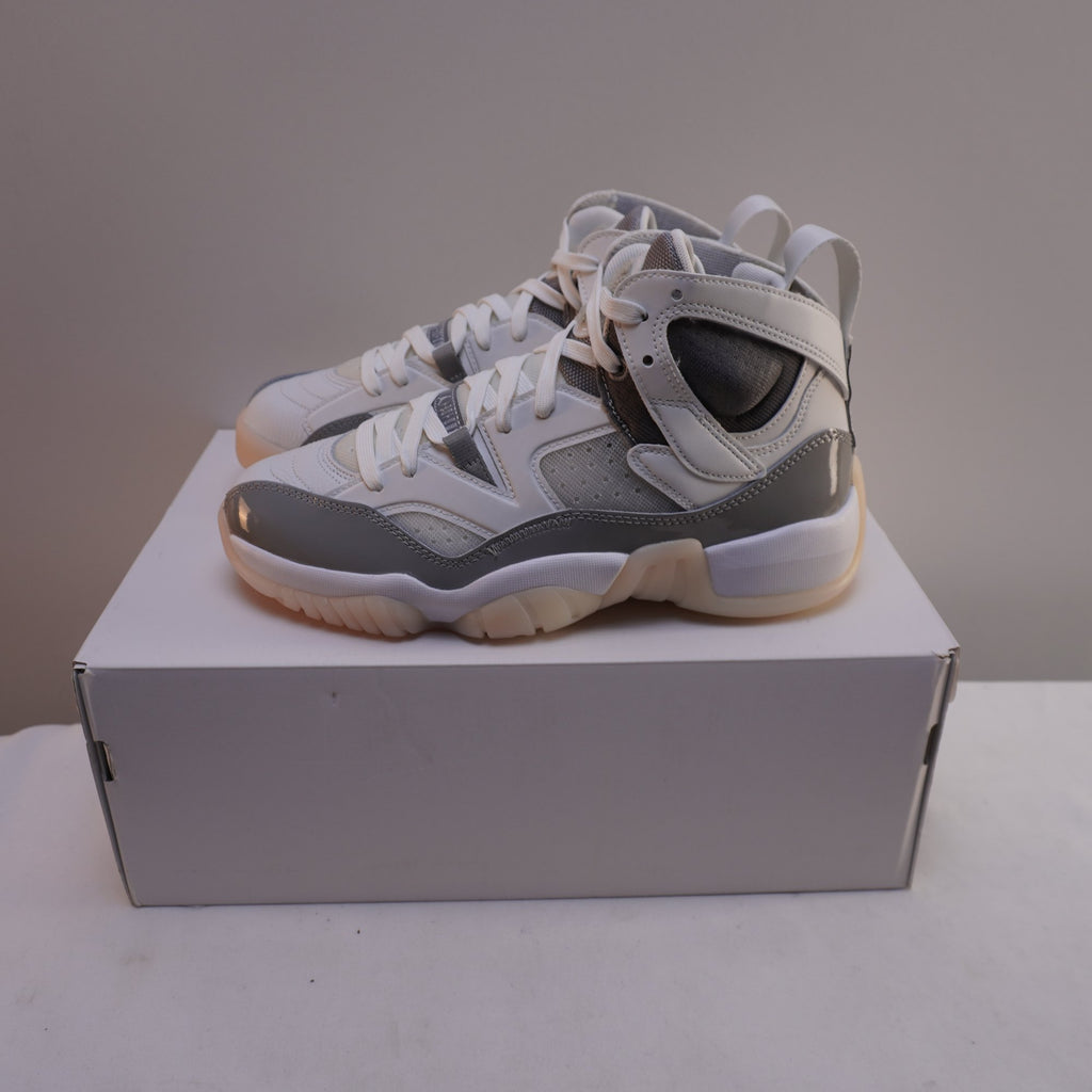 Zapatillas Jordan para Hombre Usadas - Blancas, Talla 38.5