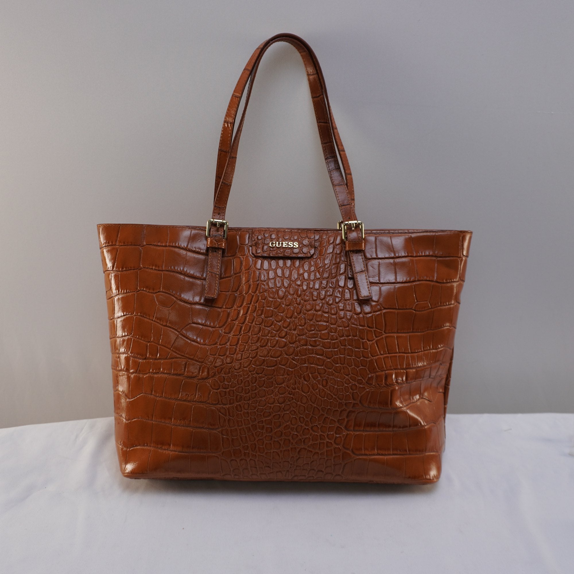 Bolso Baguette Guess para Mujer Usado - Marrón, Muy Buen Estado