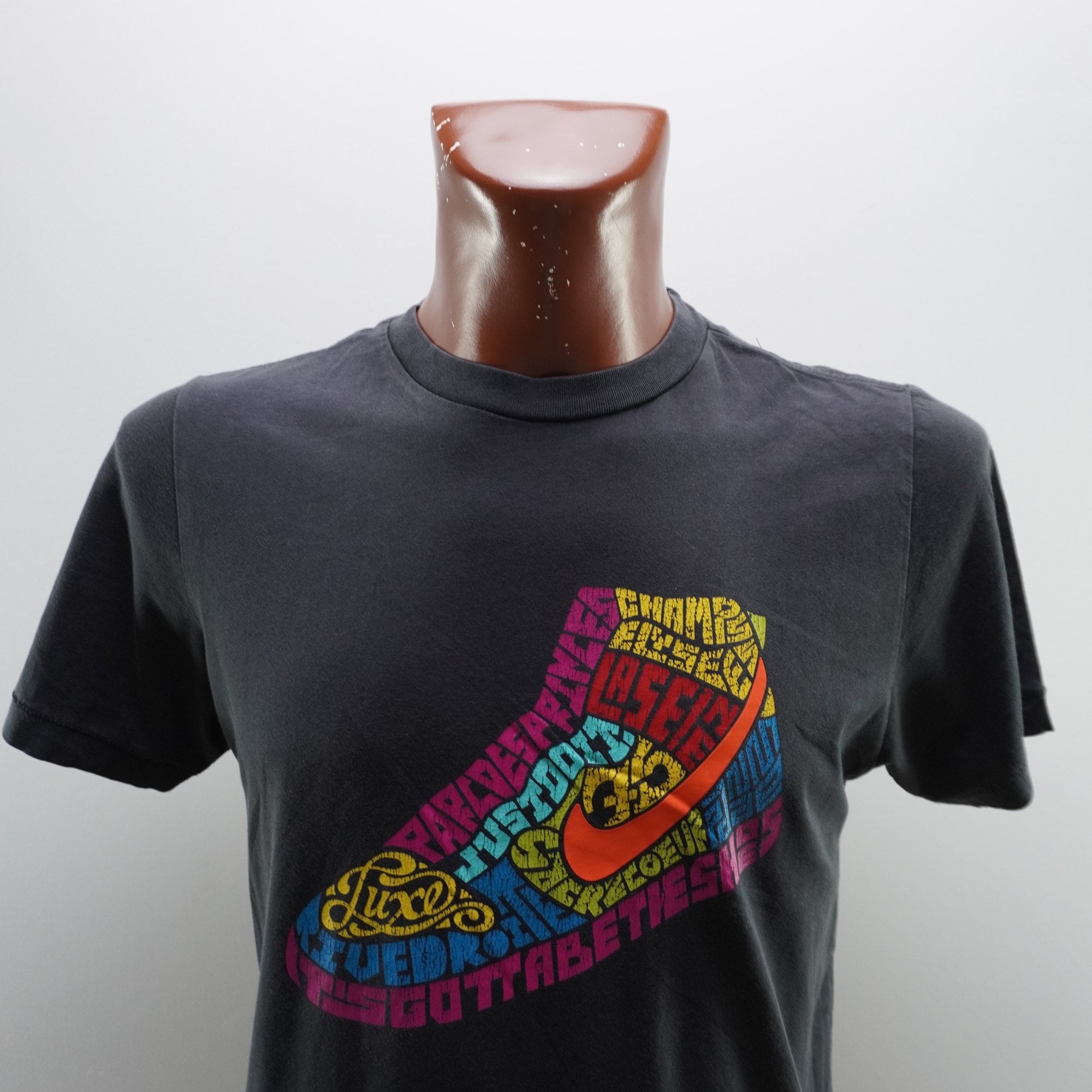 Camiseta de Manga Corta Nike para Hombre - Negro, M (Usada en Muy Buen Estado)