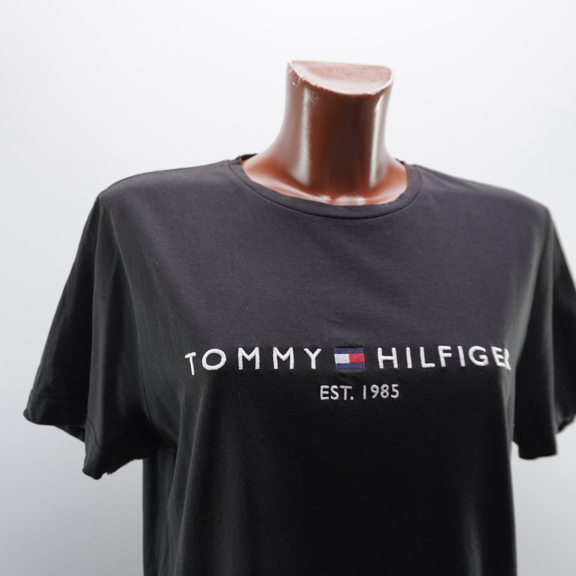 Camiseta de Manga Corta Tommy Hilfiger para Mujer Usada - Negro, L