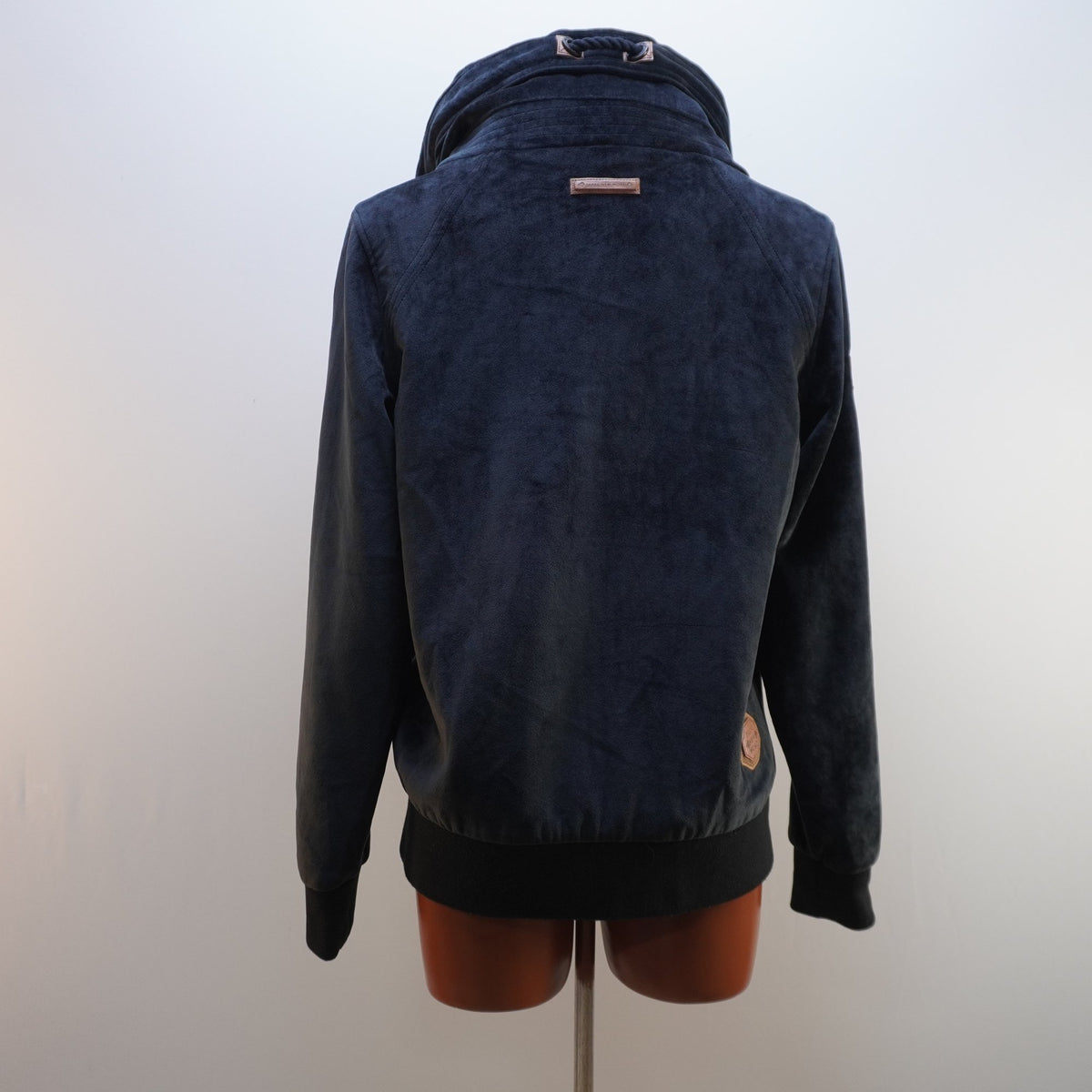 Parka Naketano para Mujer Usada - Negra, M