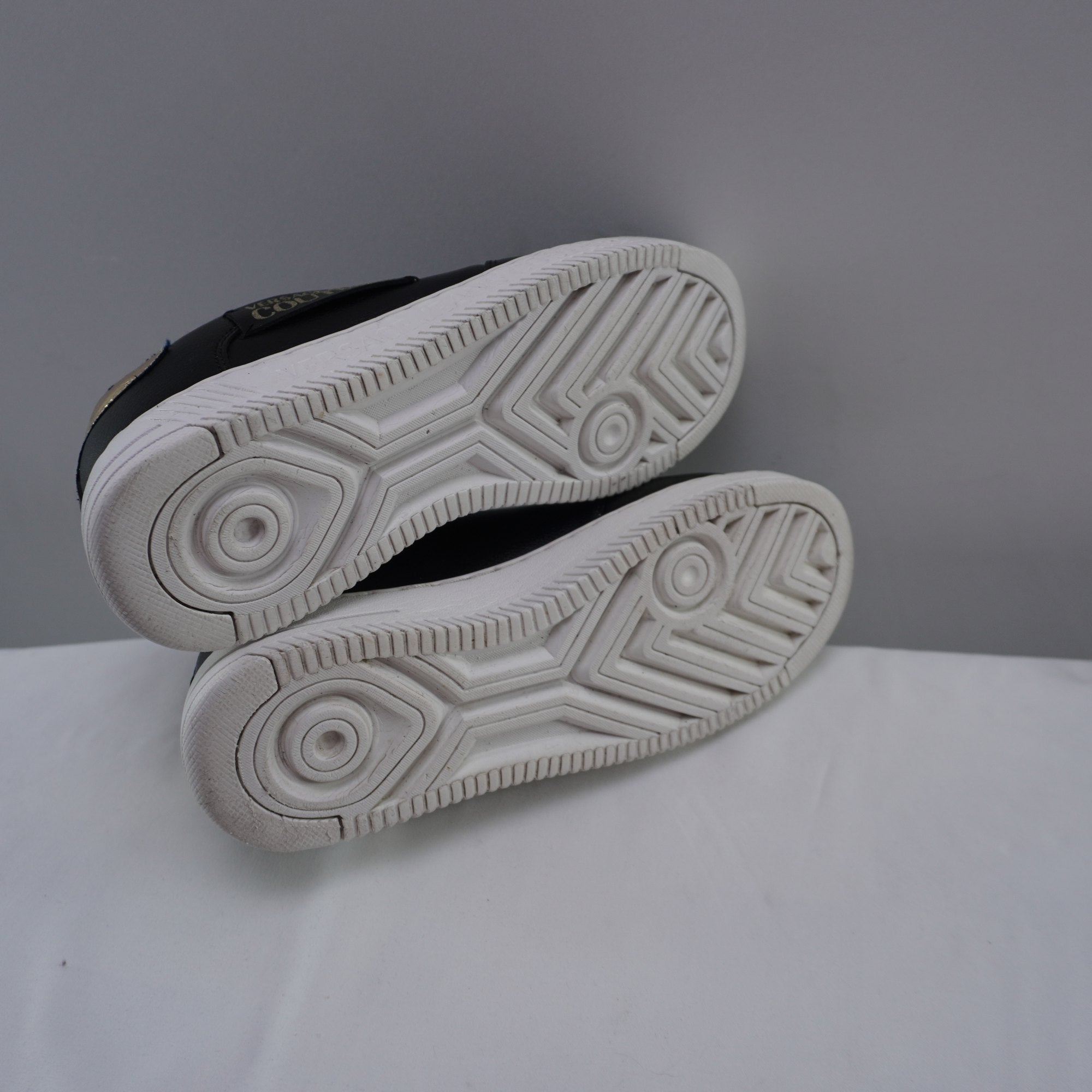 Zapatillas Versace para Mujer Usadas - Negros, Talla 38