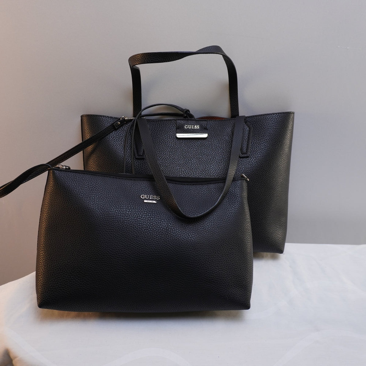 Bolso Baguette Guess para Mujer Usado - Negro