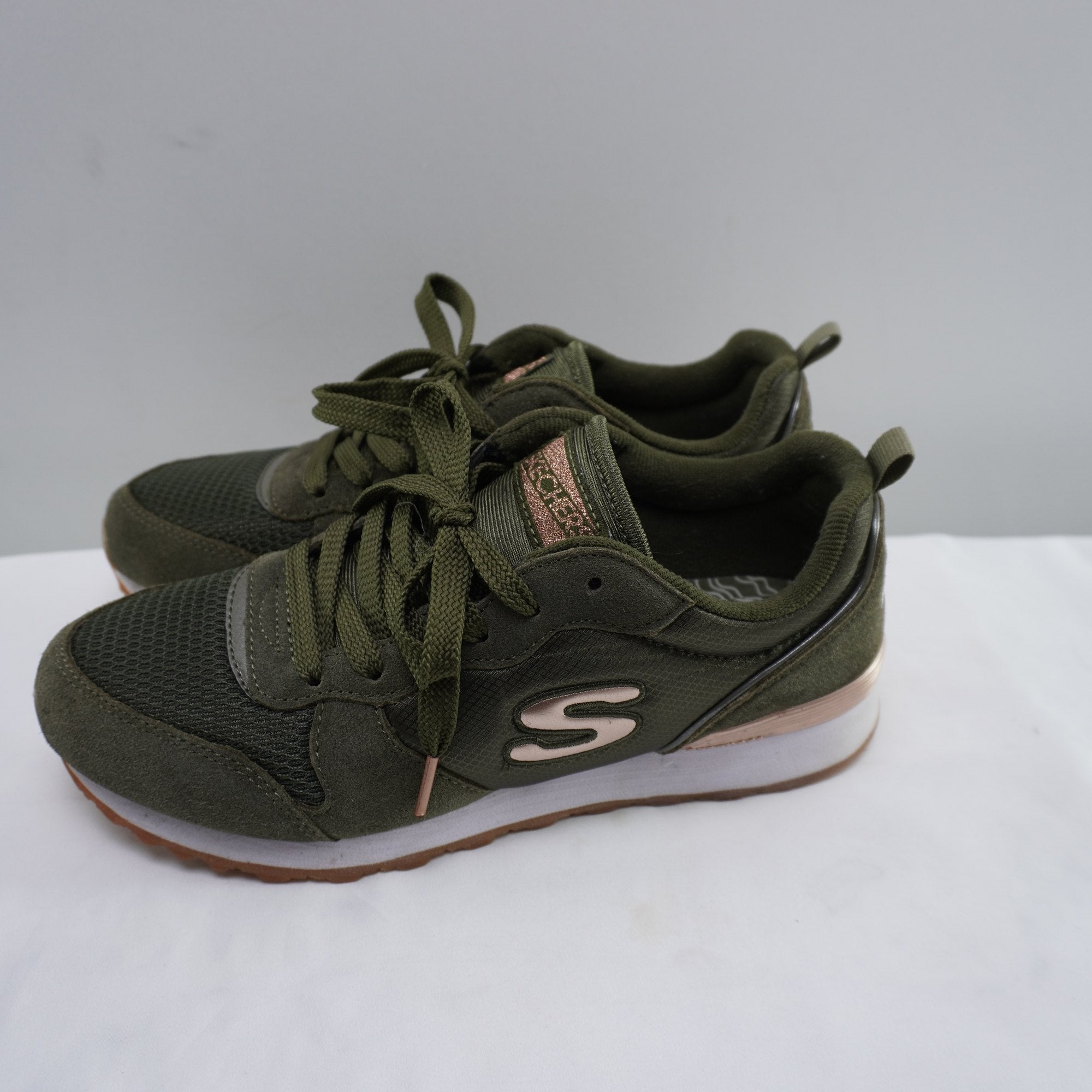 Zapatillas Skechers para Mujer Usadas - Verde, 38.5