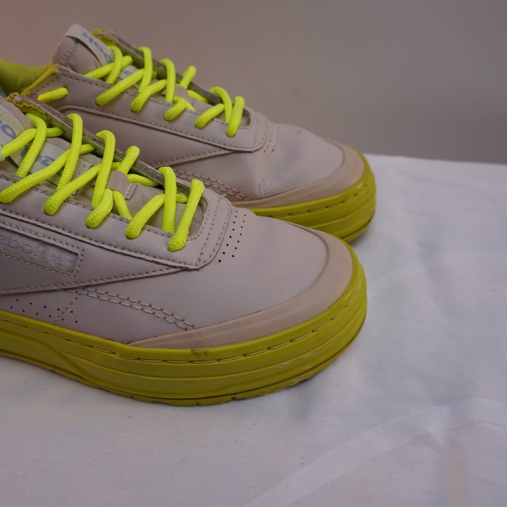Zapatillas Reebok para Mujer Usadas - Beige, Talla 38