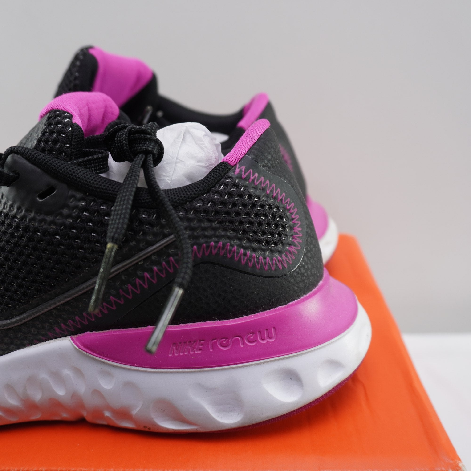 Zapatillas Nike para Mujer Usadas - Negras, Talla 38