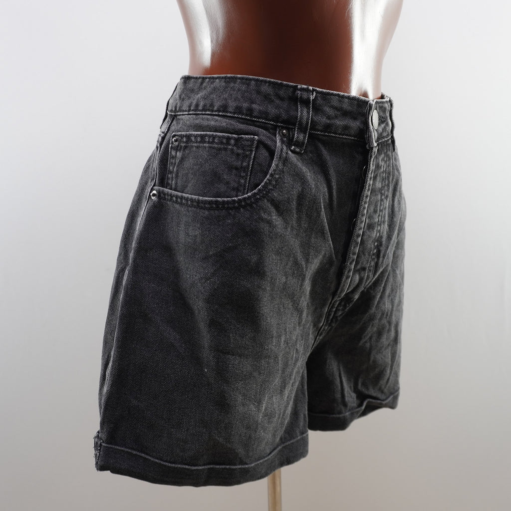 Pantalones Cortos Vaqueros Stradivarius para Mujer Usados - Negros, XL