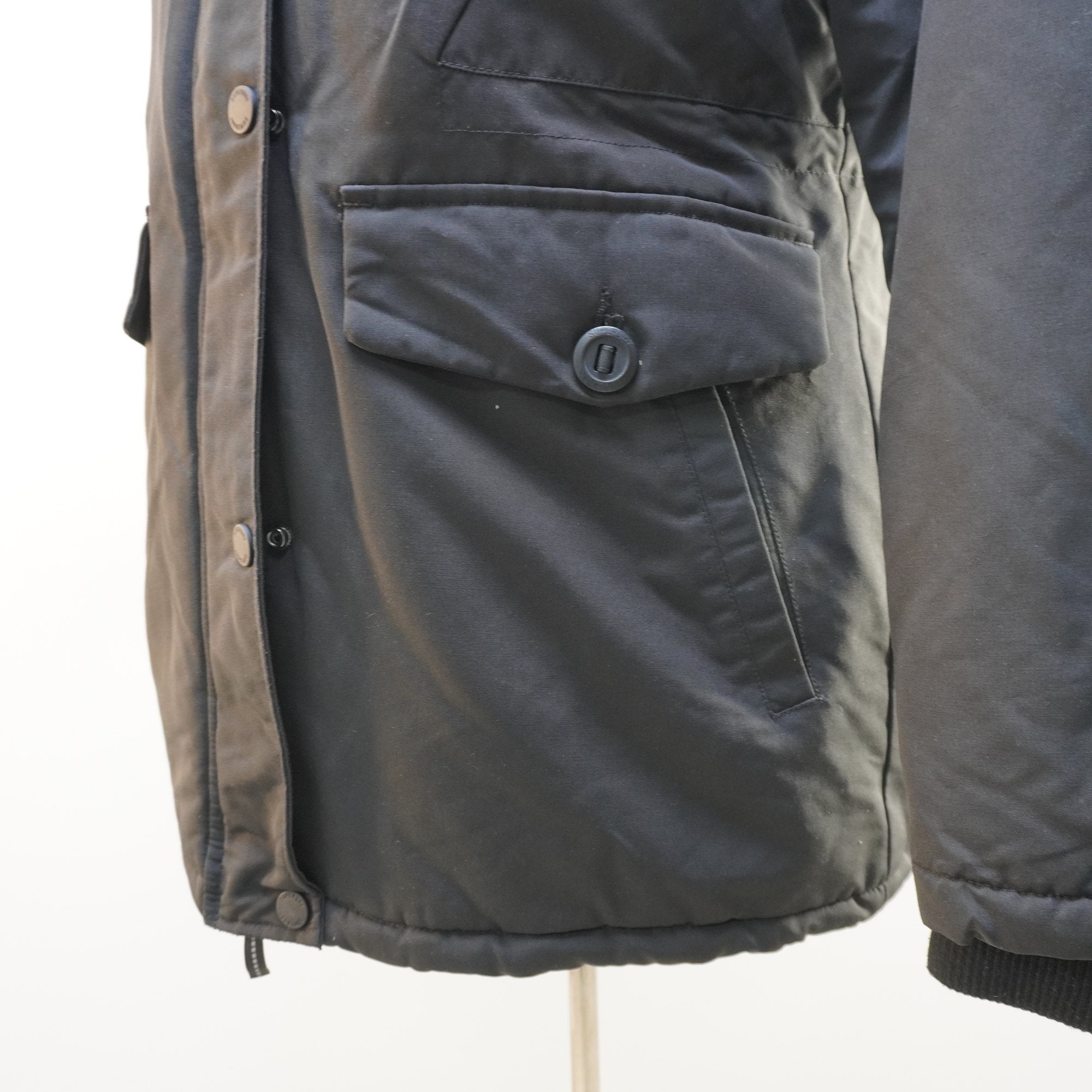 Parka Superdry para Mujer Usada - Negra, XL
