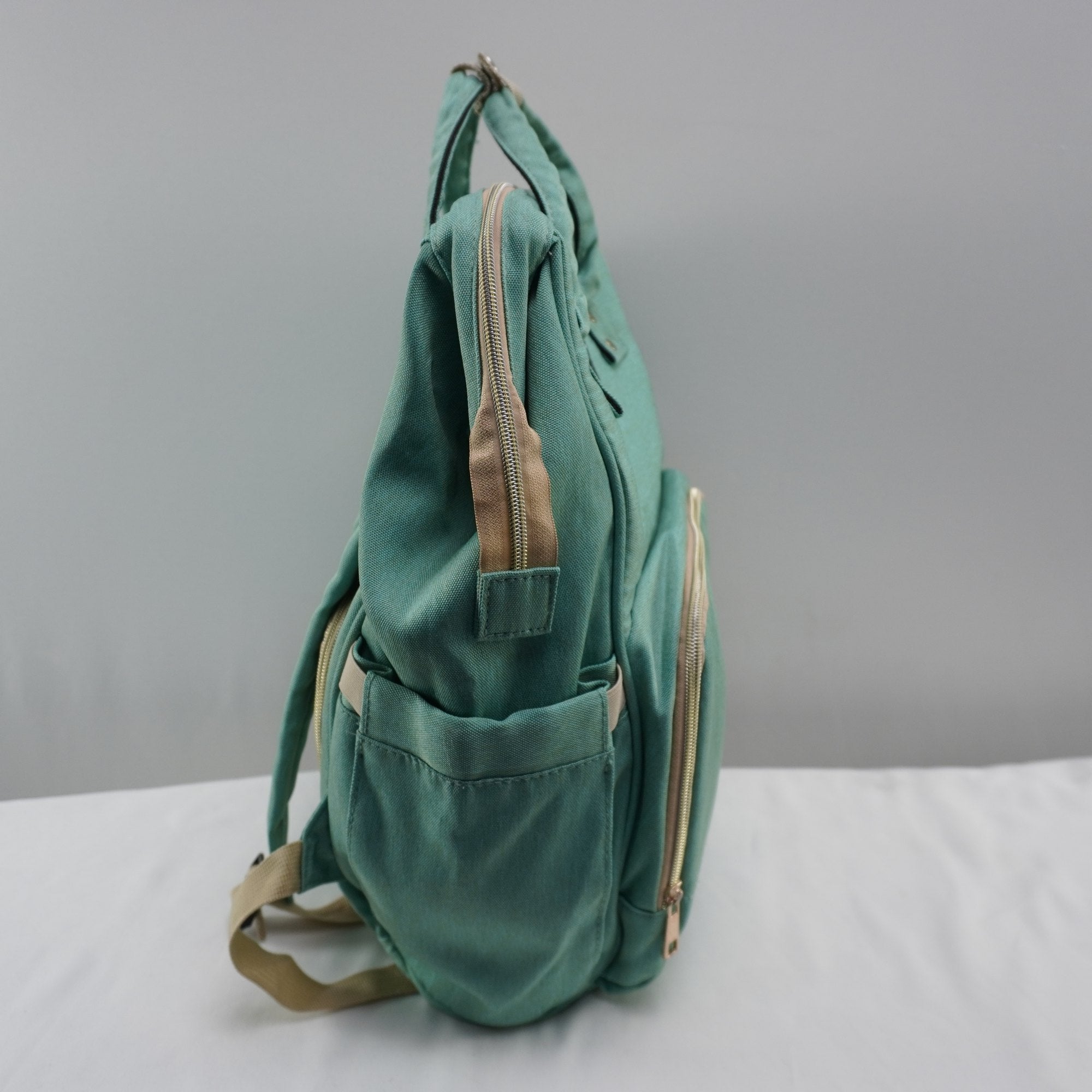 Mochila Atnr para Mujer Usada - Verde en Muy Buen Estado