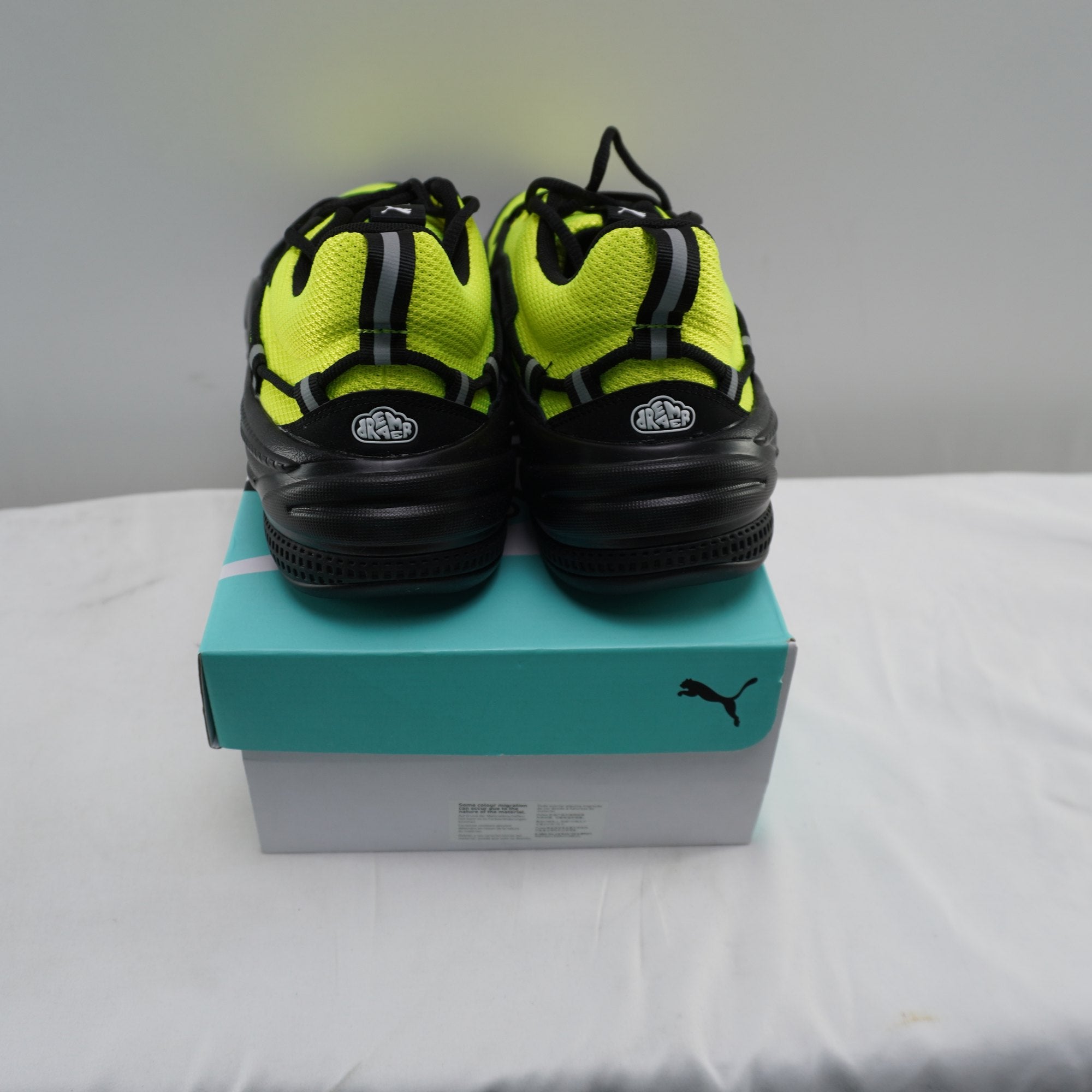 Zapatillas Amarillas para Hombre - Talla 44.5, Usadas en Buen Estado