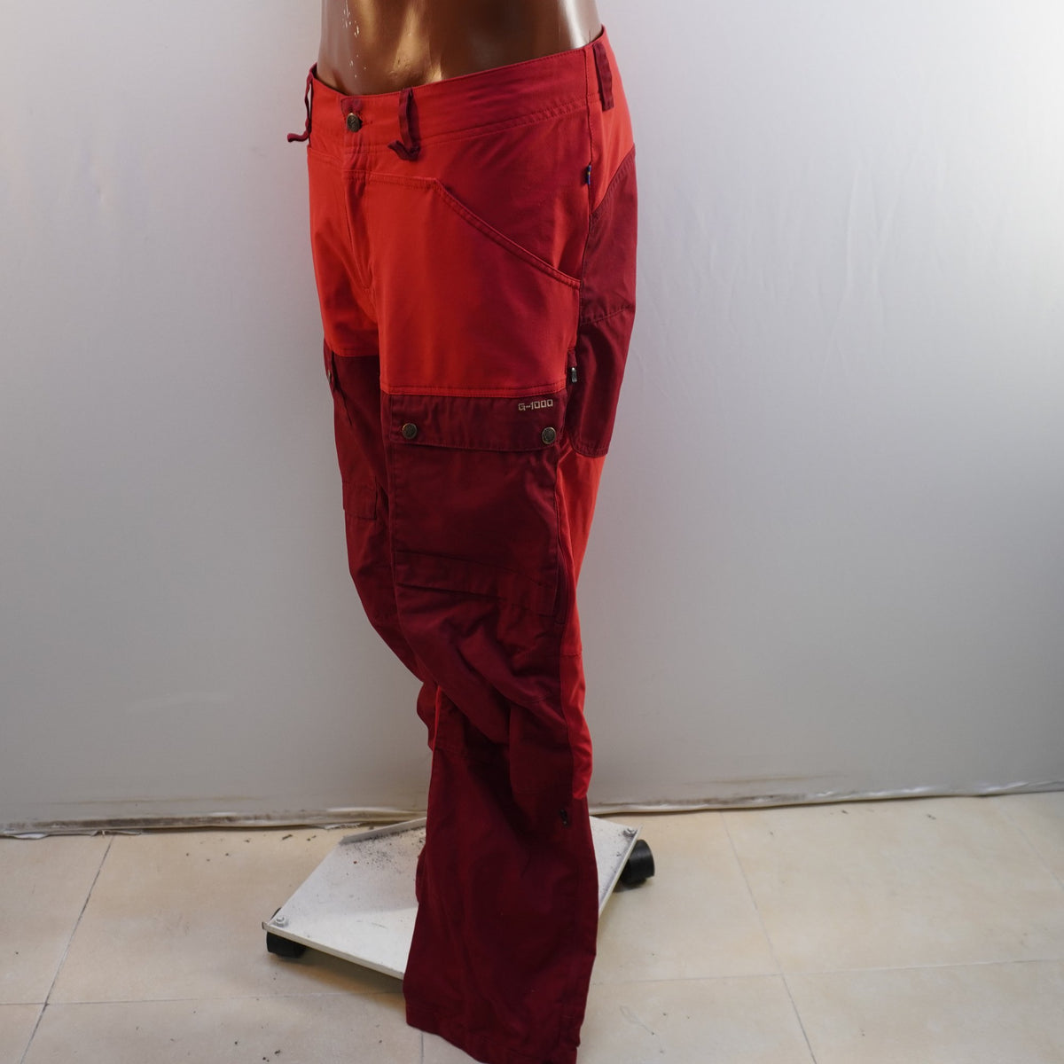 Pantalones tipo Cargo Fjallraven para Mujer Usados - Rojos, L