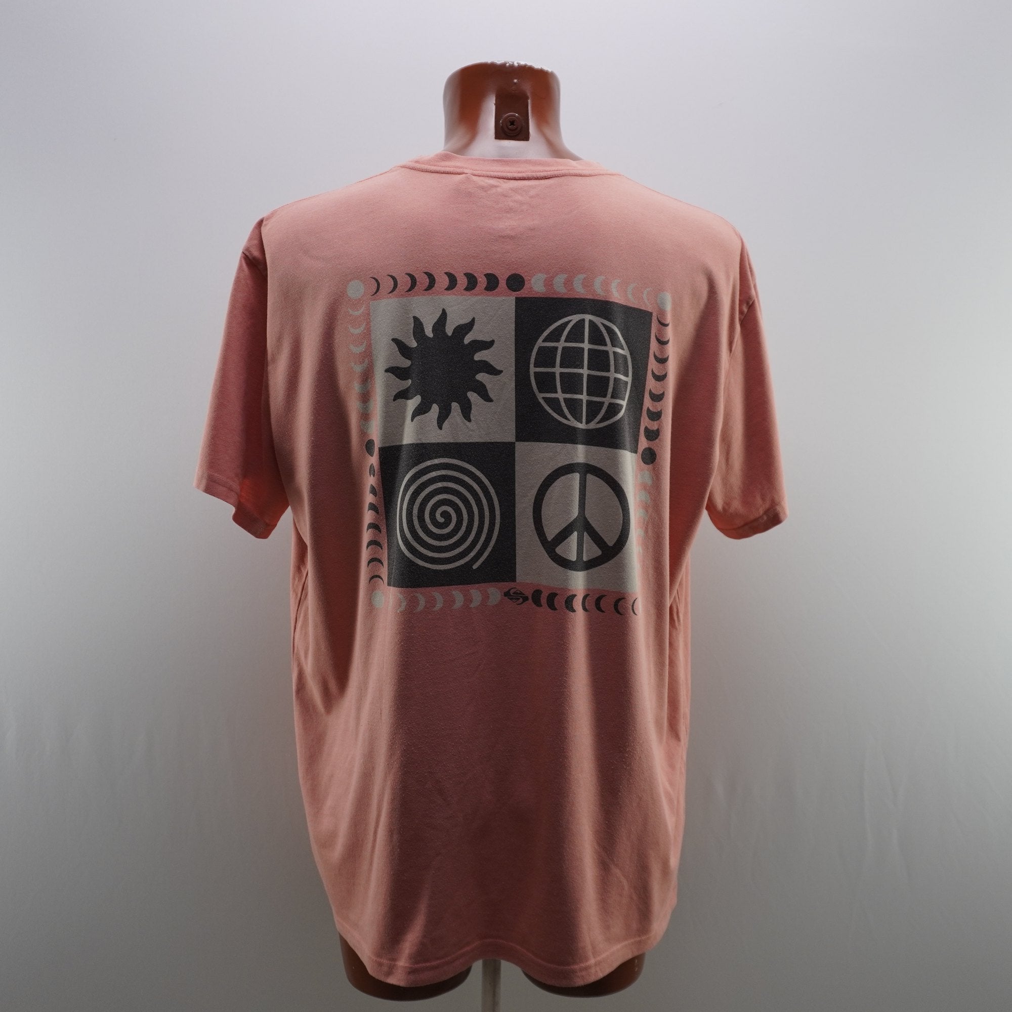 Camiseta de Manga Corta Quiksilver para Hombre Usada - Coral, XL
