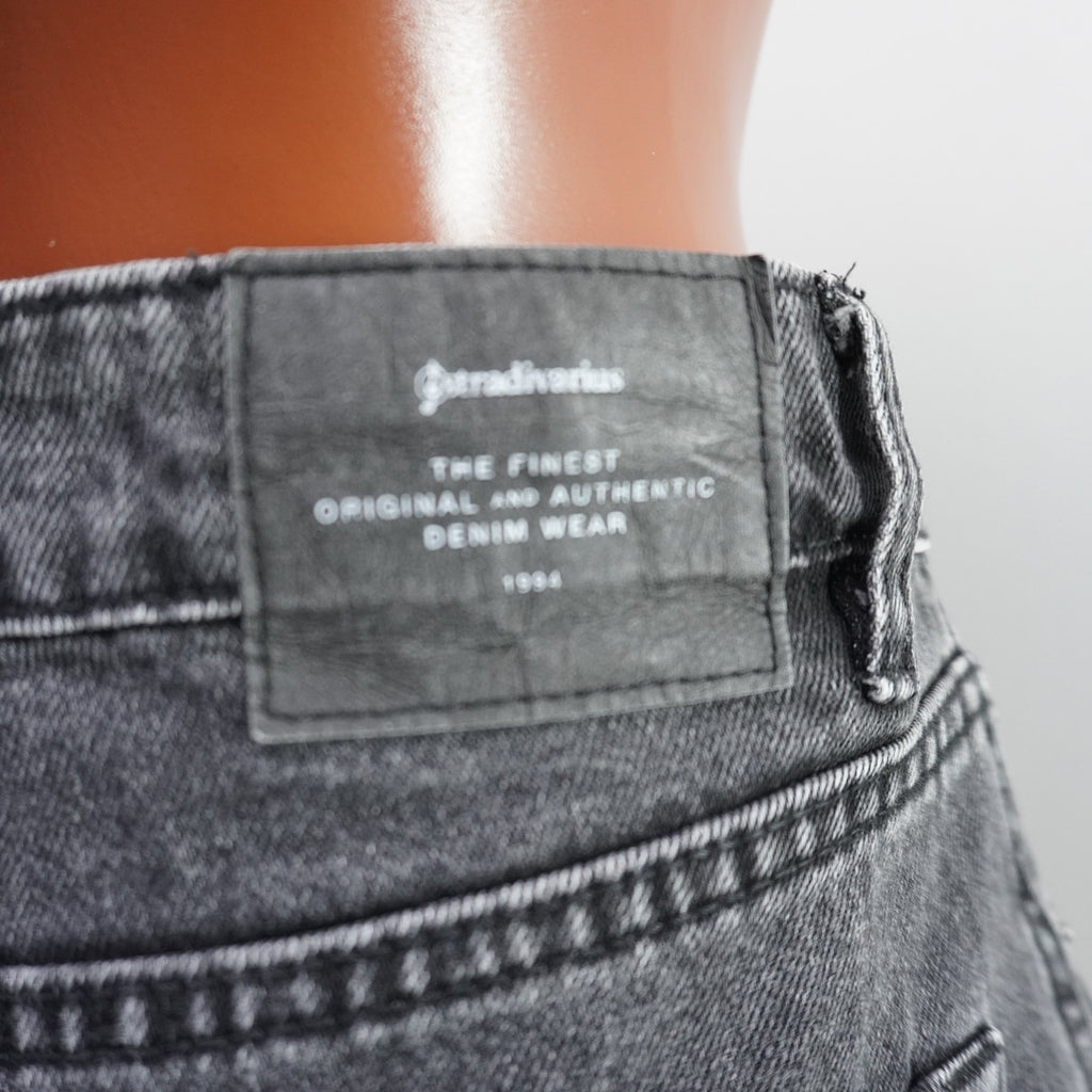 Pantalones Cortos Vaqueros Stradivarius para Mujer Usados - Negros, XL
