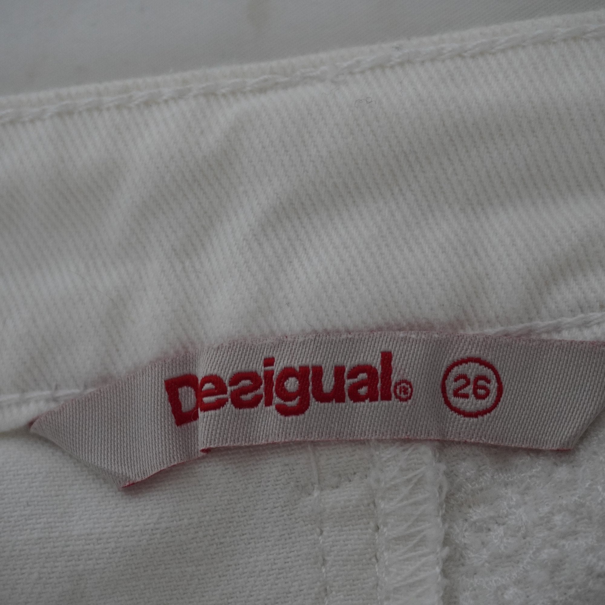 Falda Desigual para Mujer Usada - Blanca, M