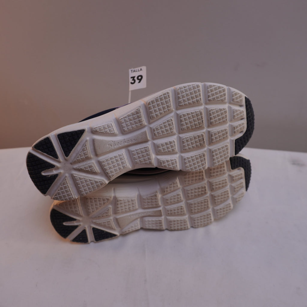 Zapatillas Skechers para Mujer Usadas - Azul Marino, Talla 39