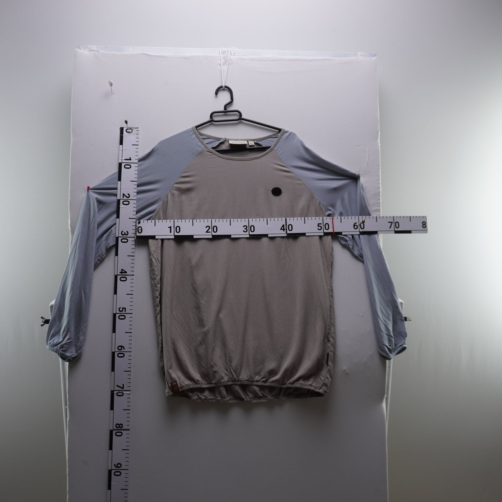 Camiseta Naketano para Mujer Usada - Gris, L