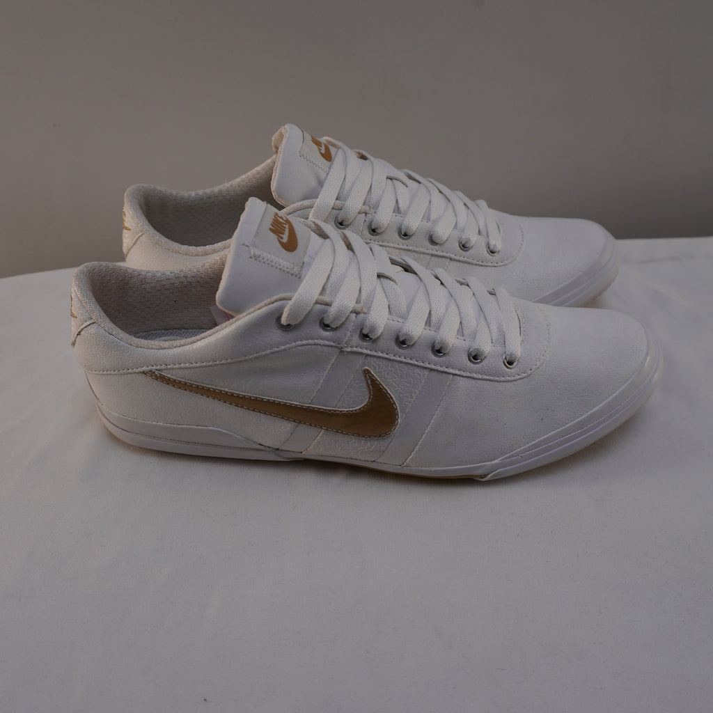 Zapatillas Nike para Mujer Usadas - Blanco, Talla 40