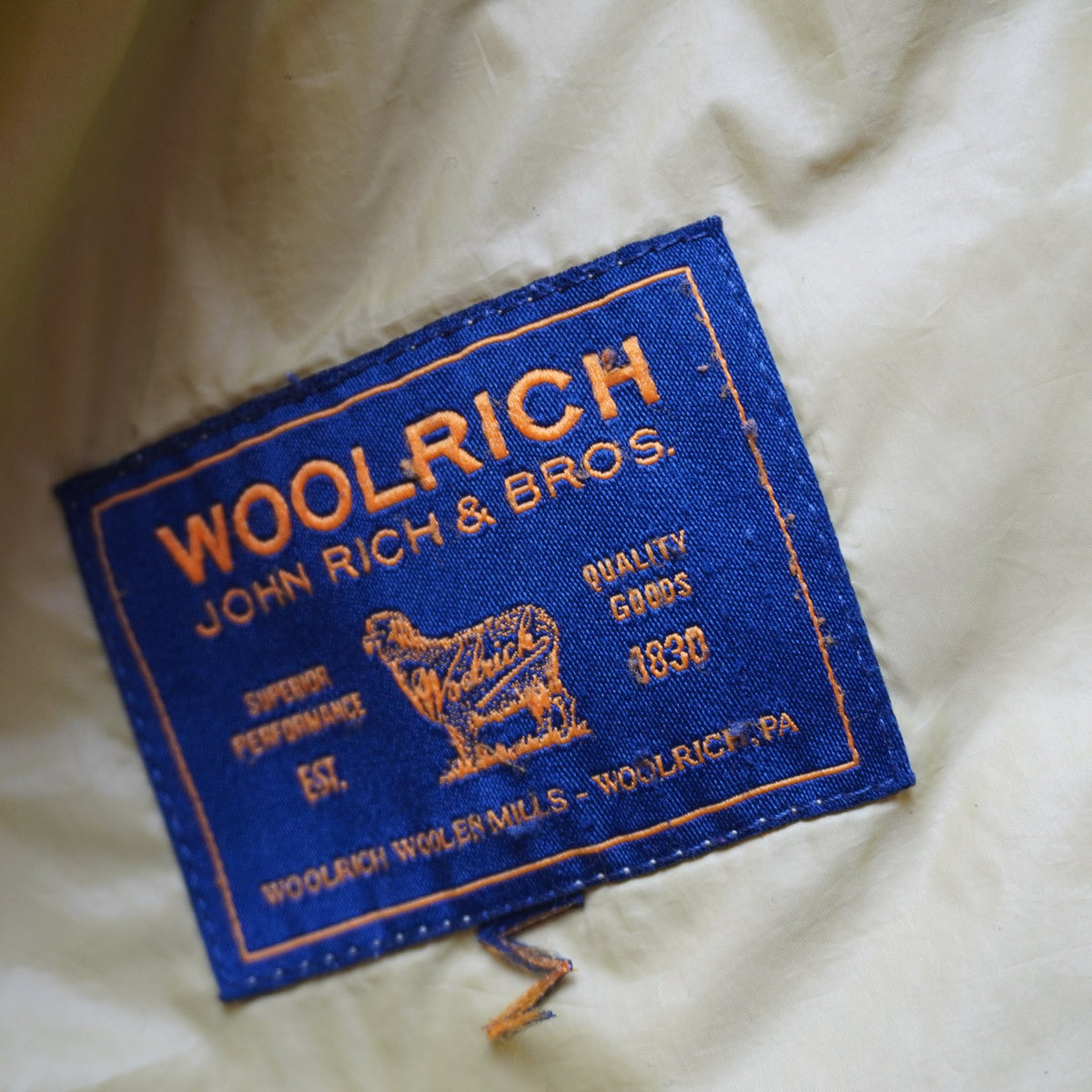 Parka Woolrich para Mujer Usada - Negra, M