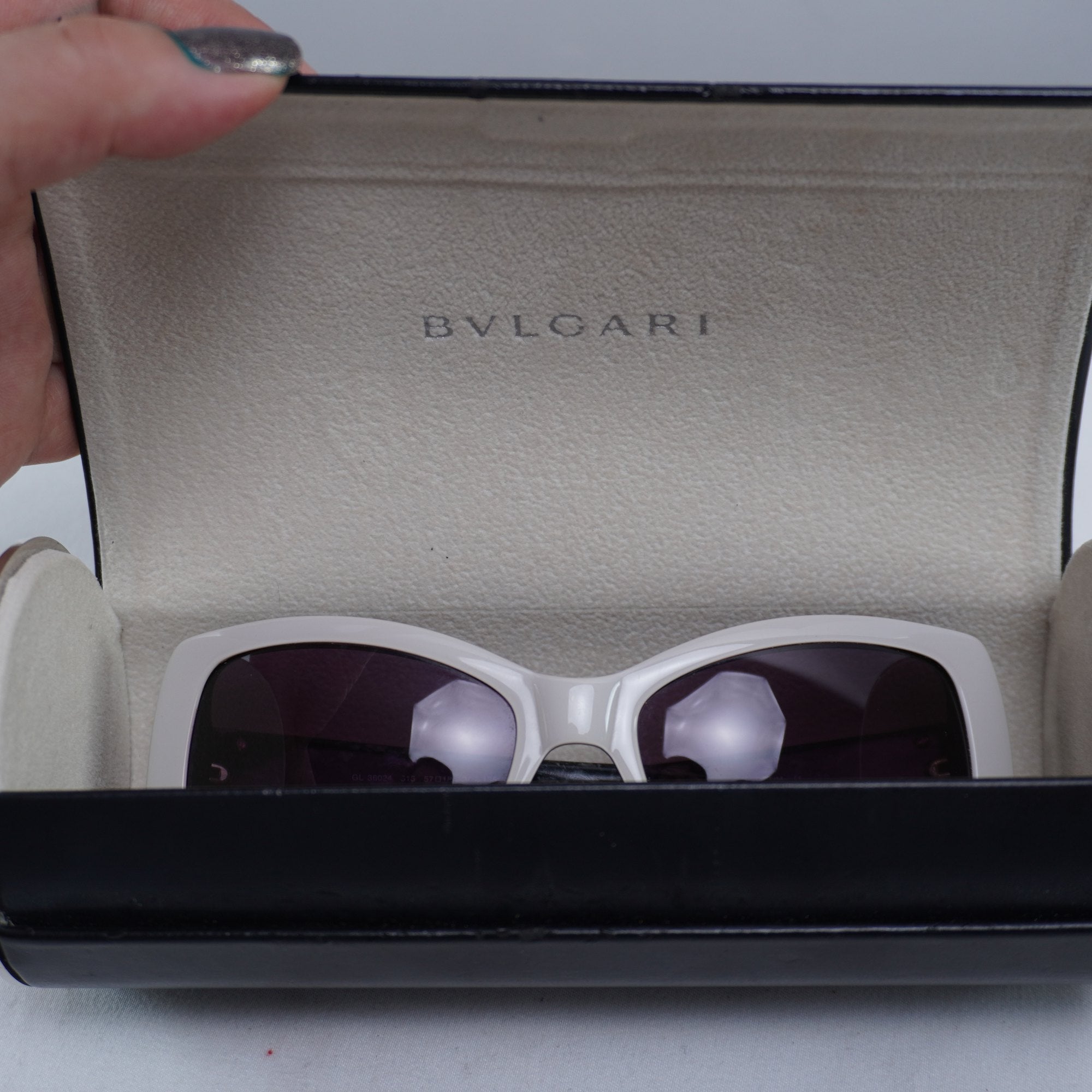 Gafas de Sol Guy Laroche para Mujer Usadas - Blancas