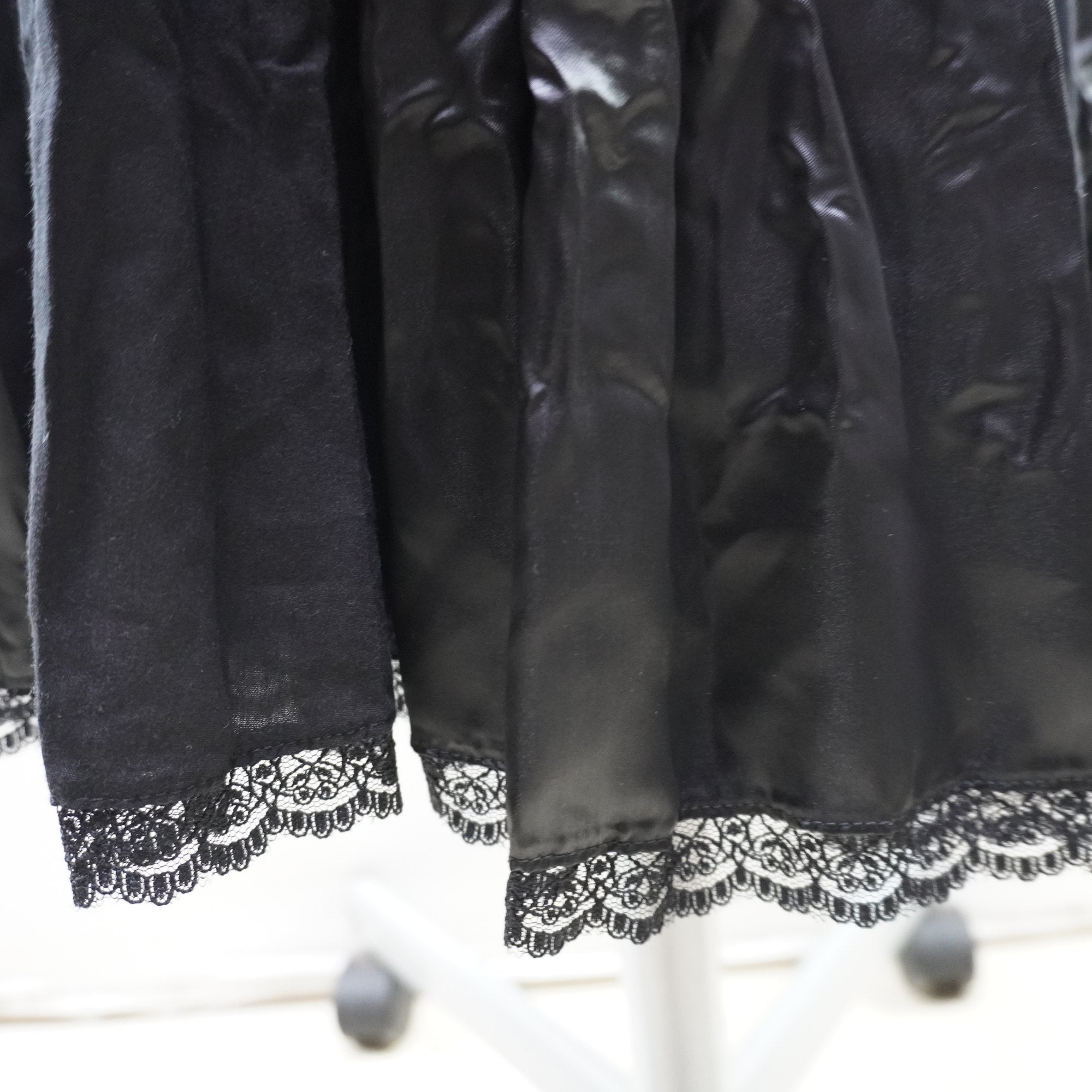 Falda Canda para Mujer Usada - Negra, XL