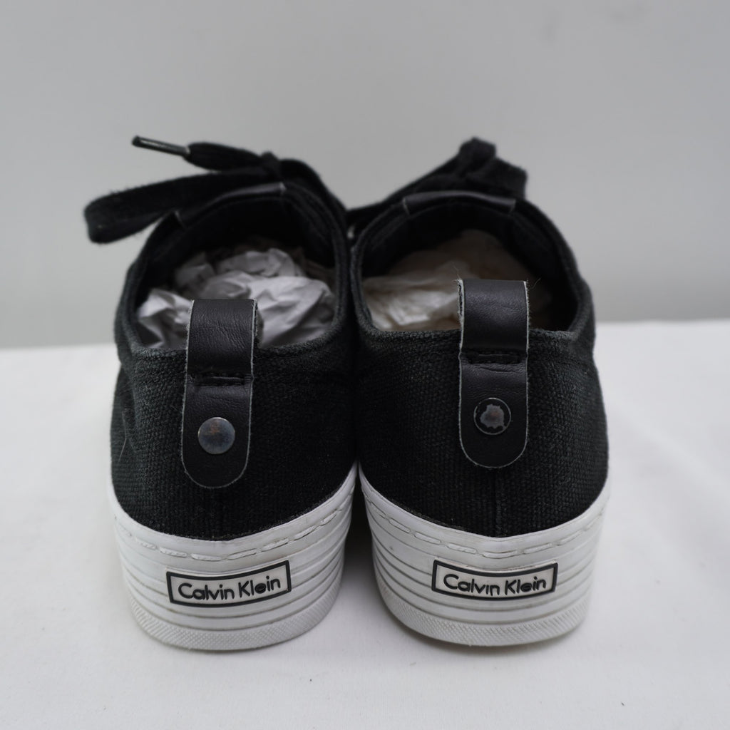 Zapatillas Calvin Klein para Mujer Usadas - Negros, Talla 38
