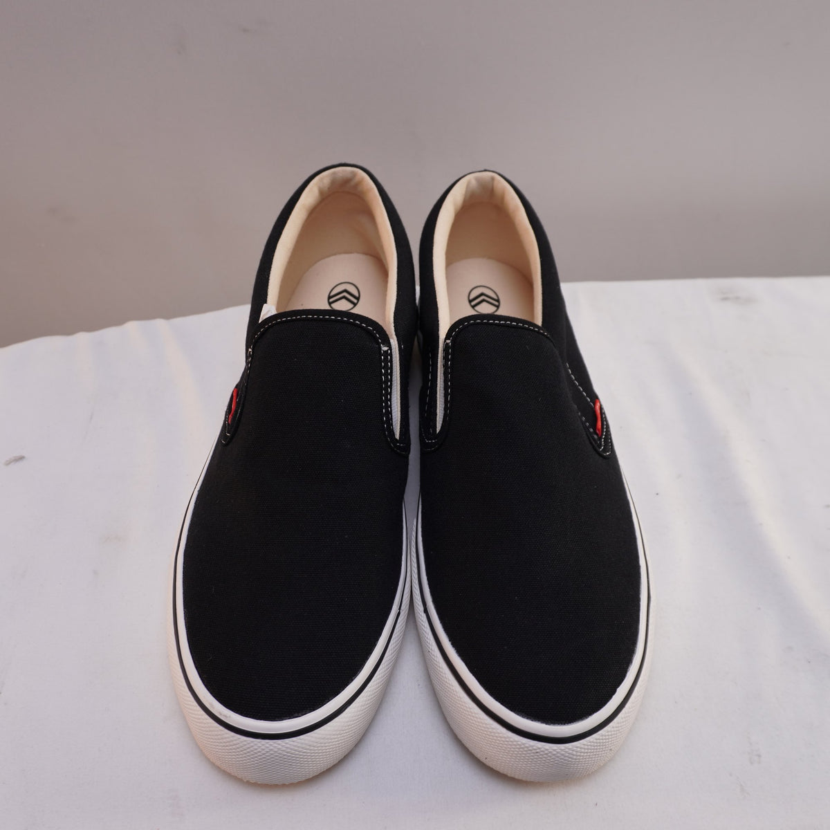 Zapatillas Citroën para Hombre Usadas - Negros, Talla 42