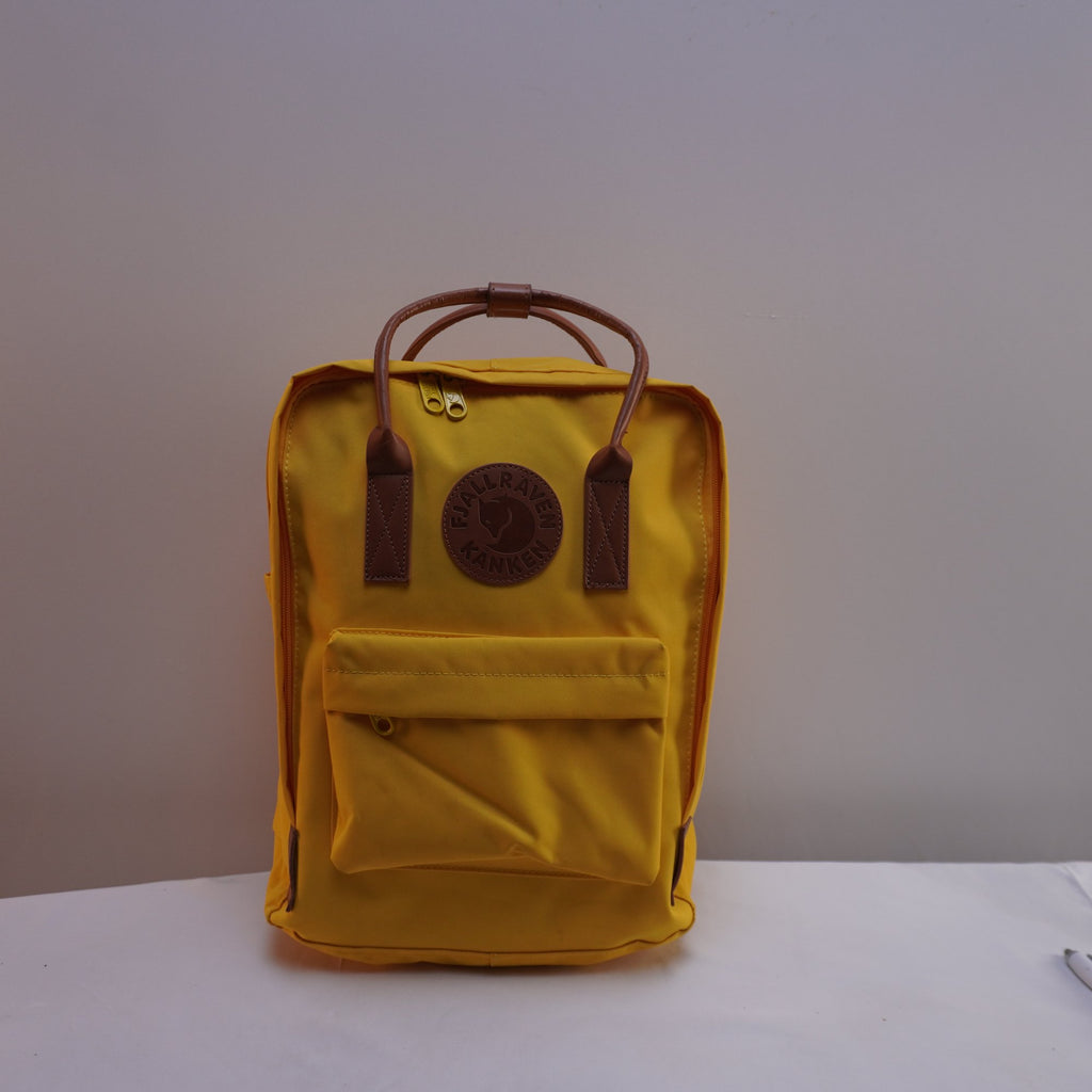 Mochila Escolar Fjallraven para Mujeres Usada - Amarillo