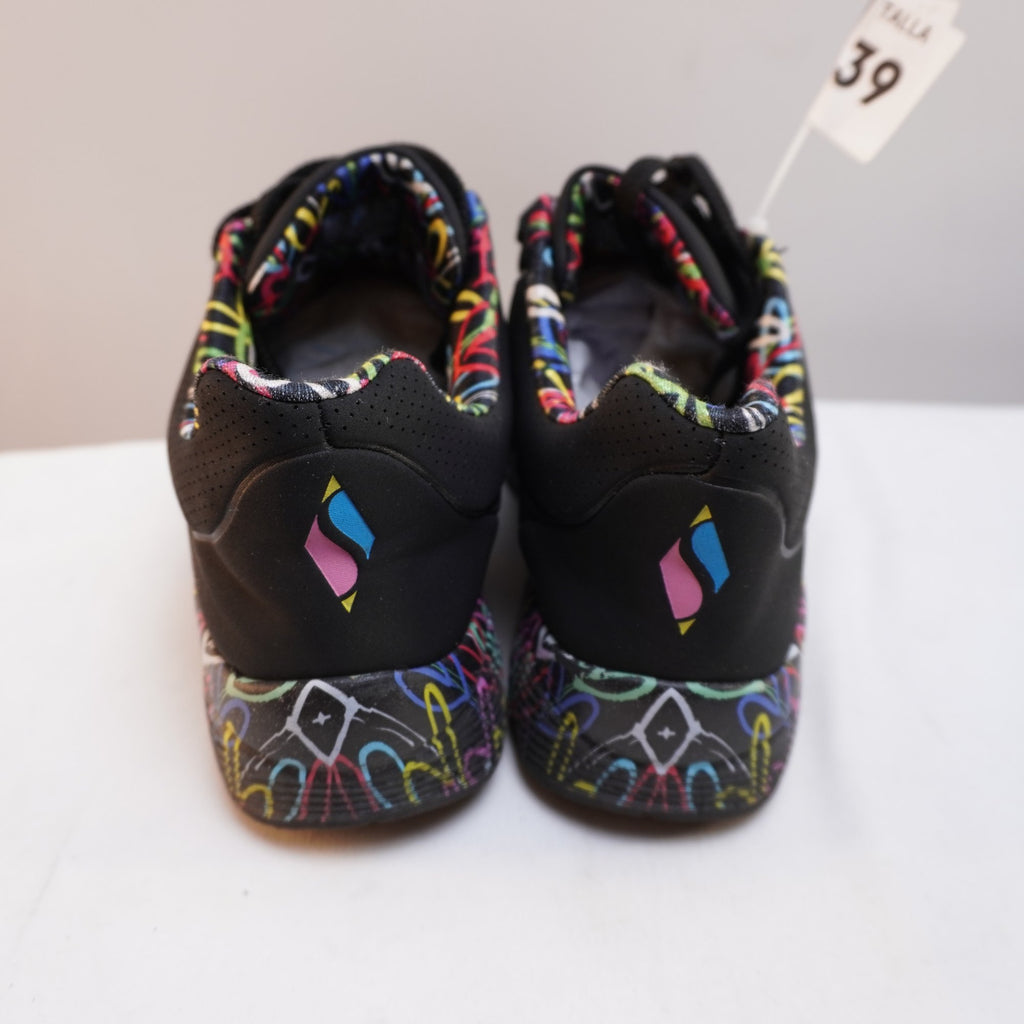 Zapatillas Skechers para Mujer Usadas - Negro, 39