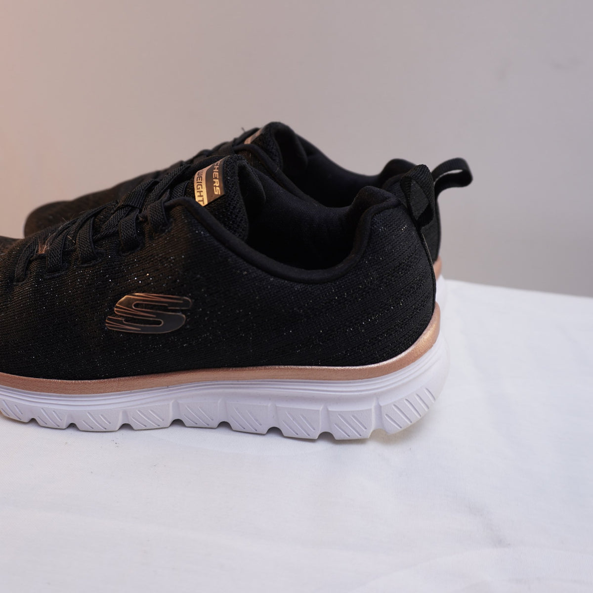 Zapatillas Skechers para Mujer Usadas - Negro, Talla 37