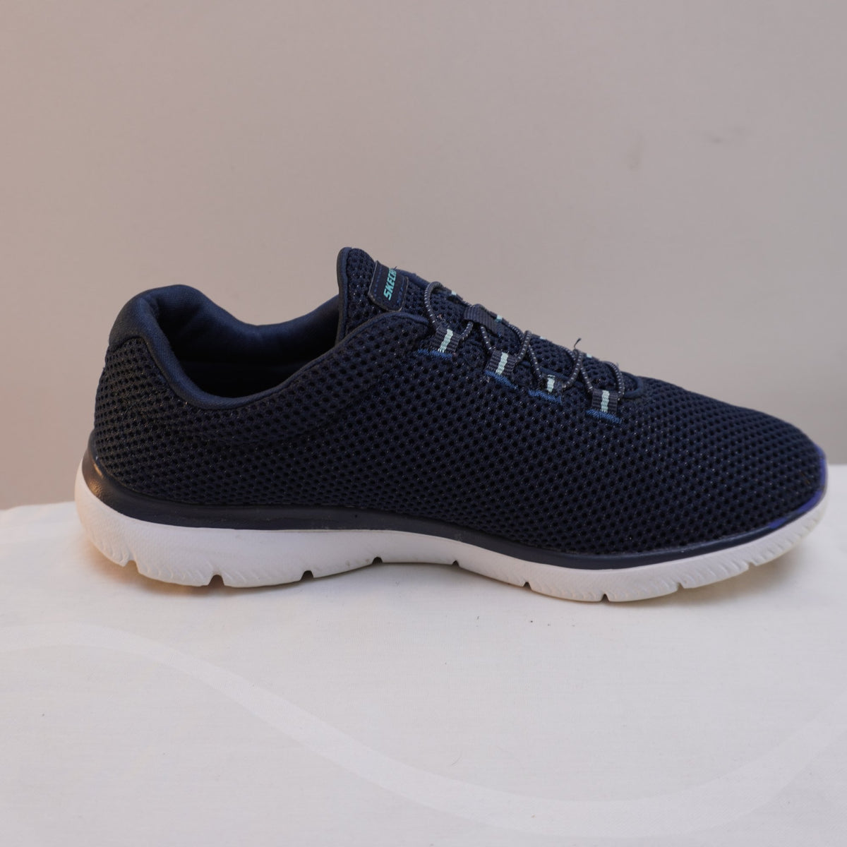 Zapatillas Skechers para Mujer Usadas - Azul Marino, Talla 38
